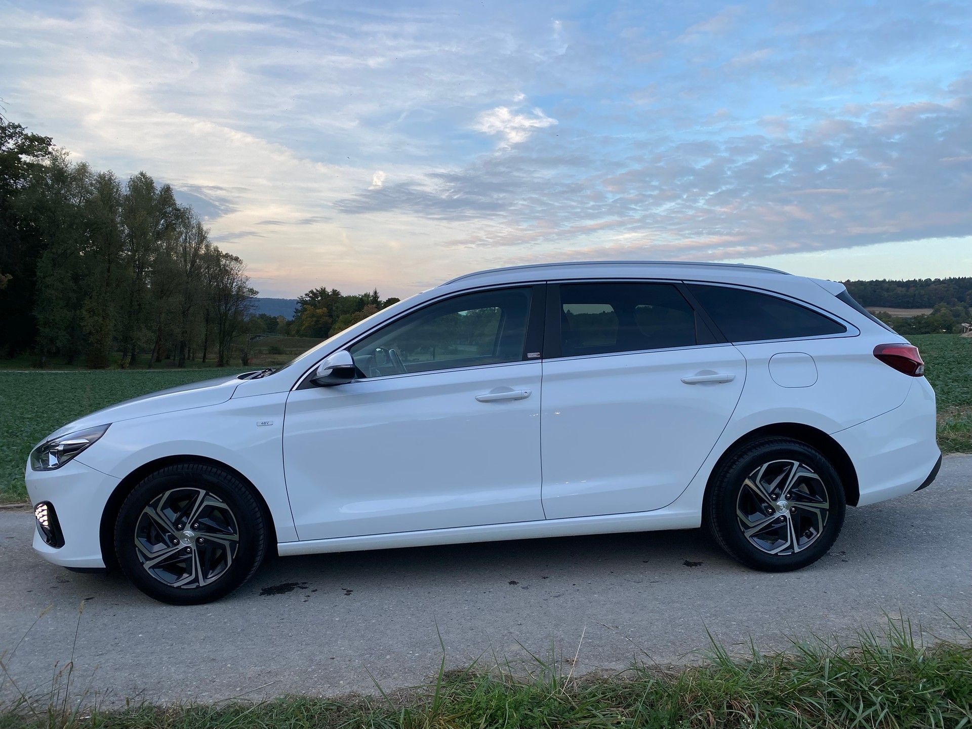 HYUNDAI i30 Wagon 1.0 T-GDi Origo 48V MH DCT-image-2