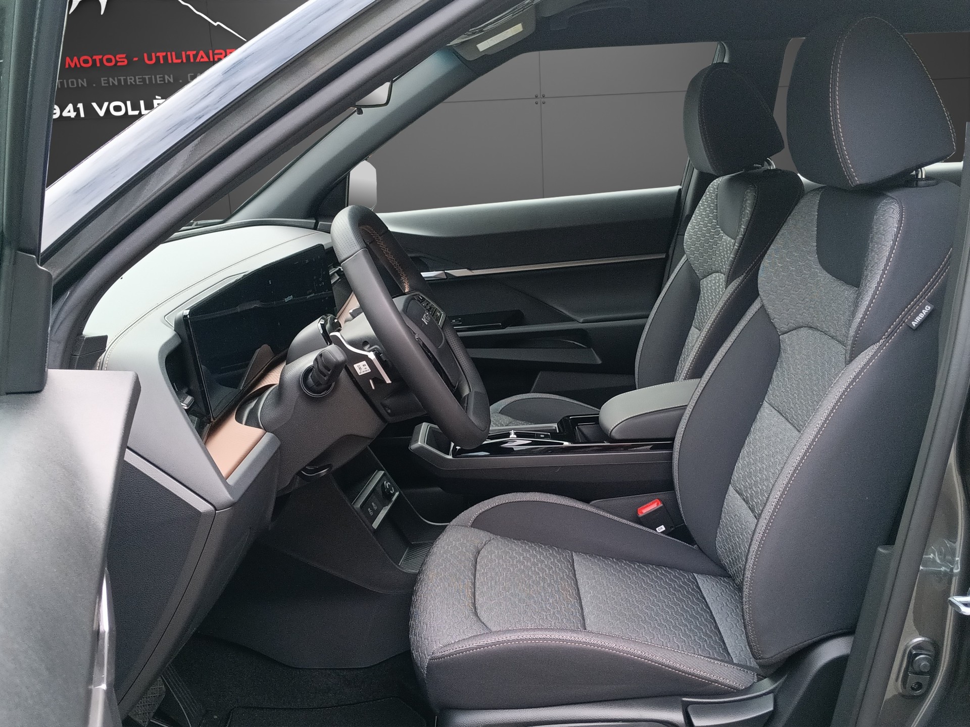 KGM-SsangYong Musso 80,6 kWh Bronze 4WD-image-14