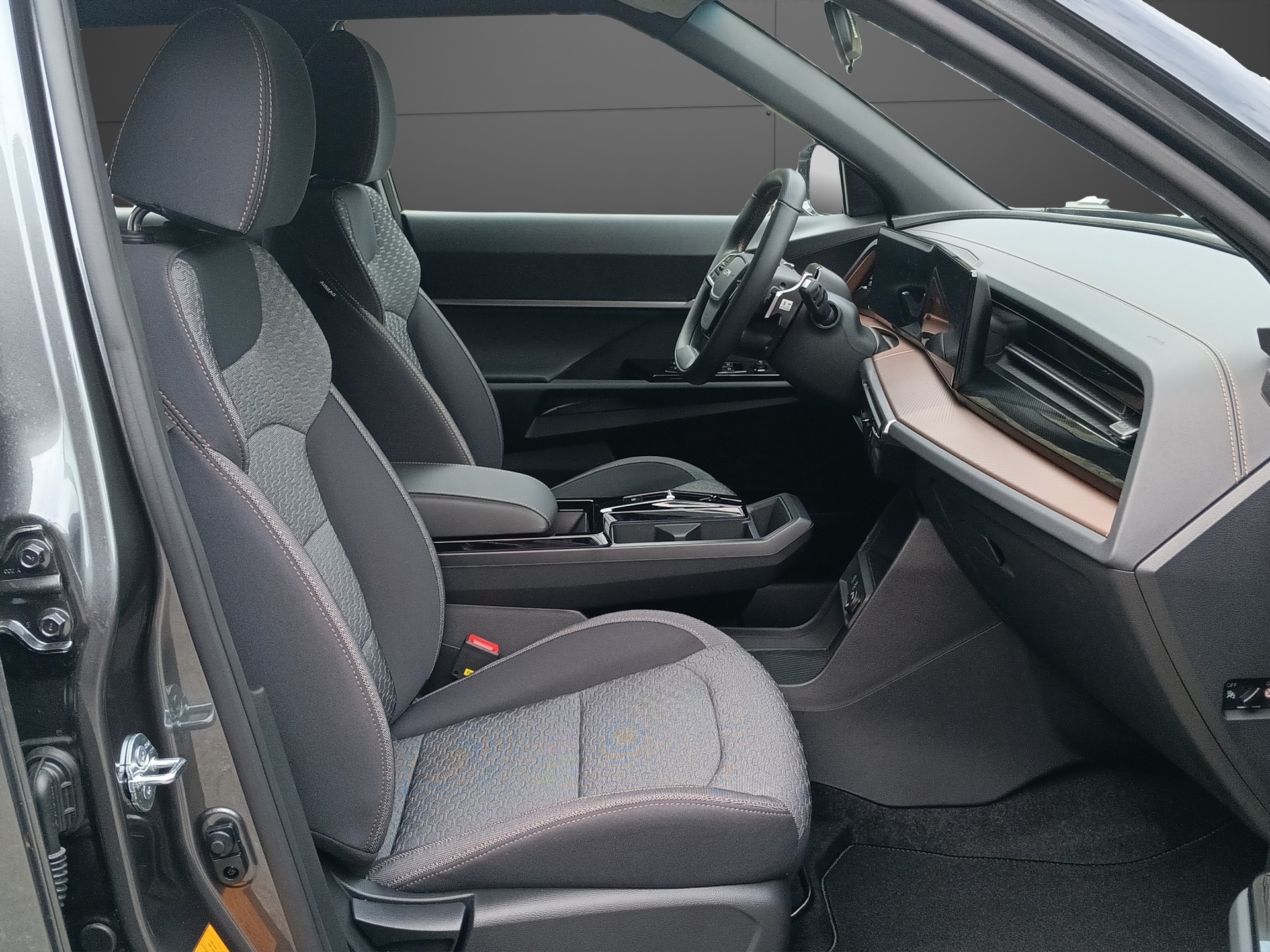 KGM-SsangYong Musso 80,6 kWh Bronze 4WD-image-21
