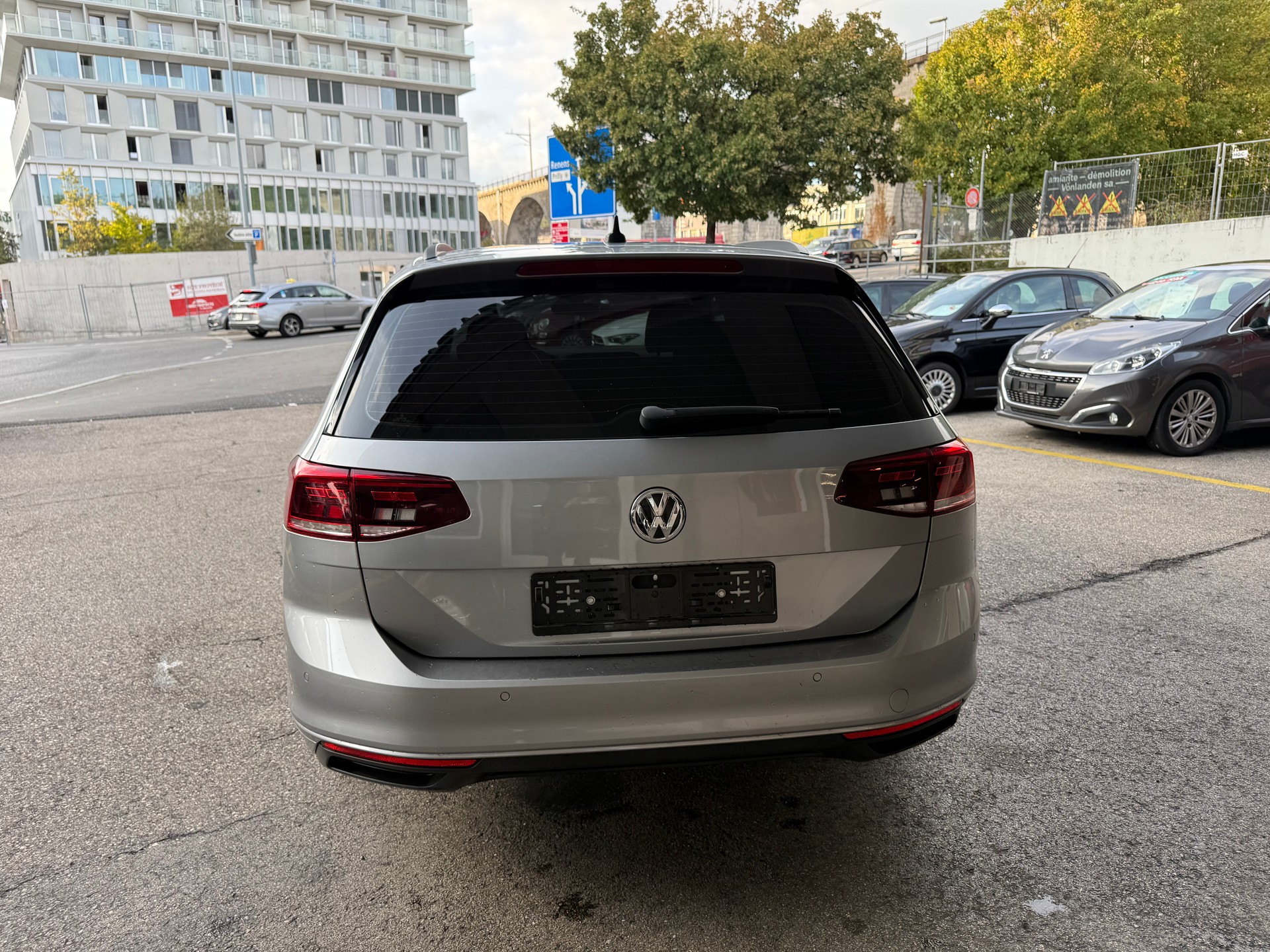 VW Passat 2.0 TDI BMT Business DSG-image-4