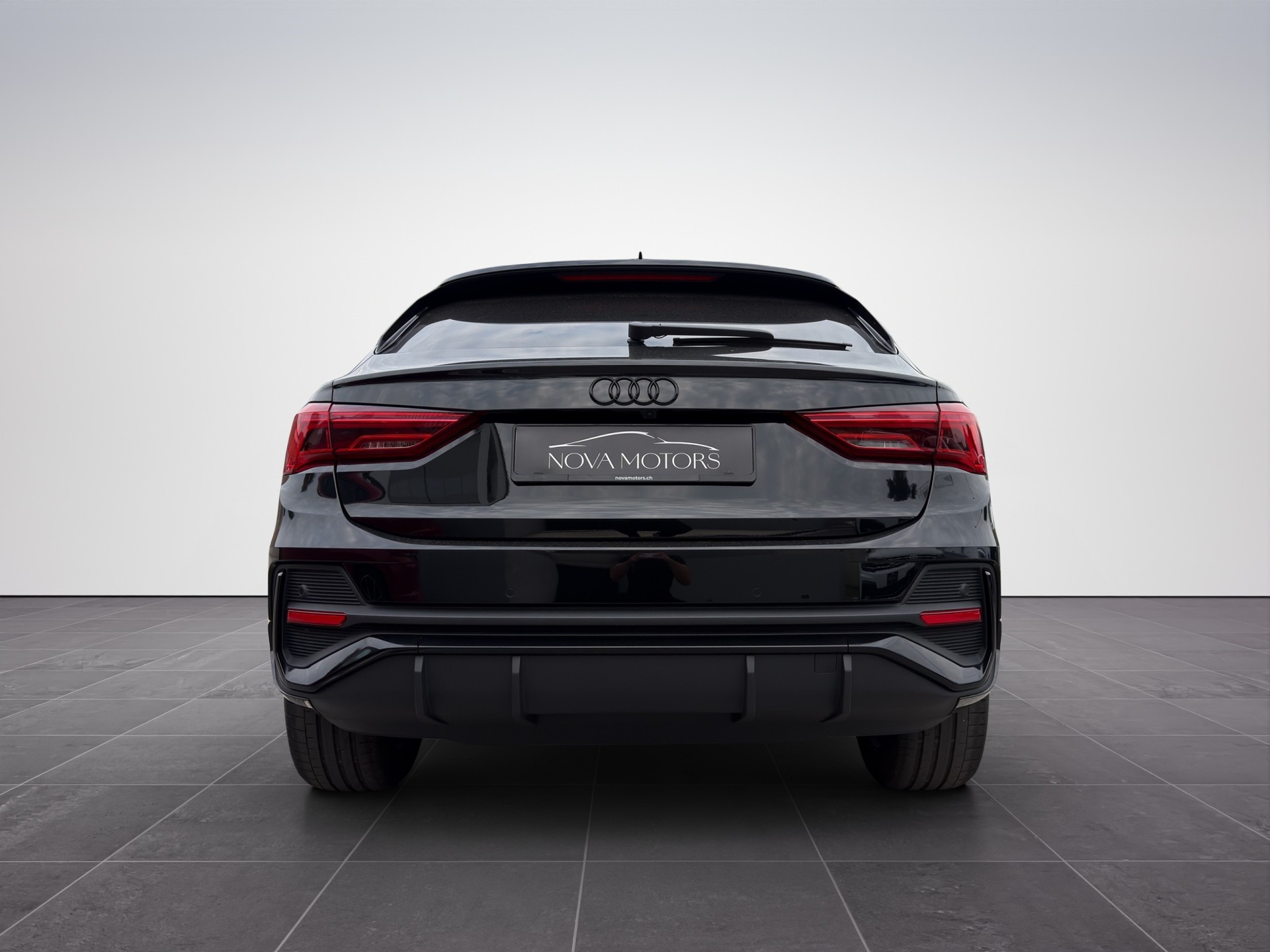 AUDI Q3 Sportback 35 TFSI S line Attraction S-tronic-image-4