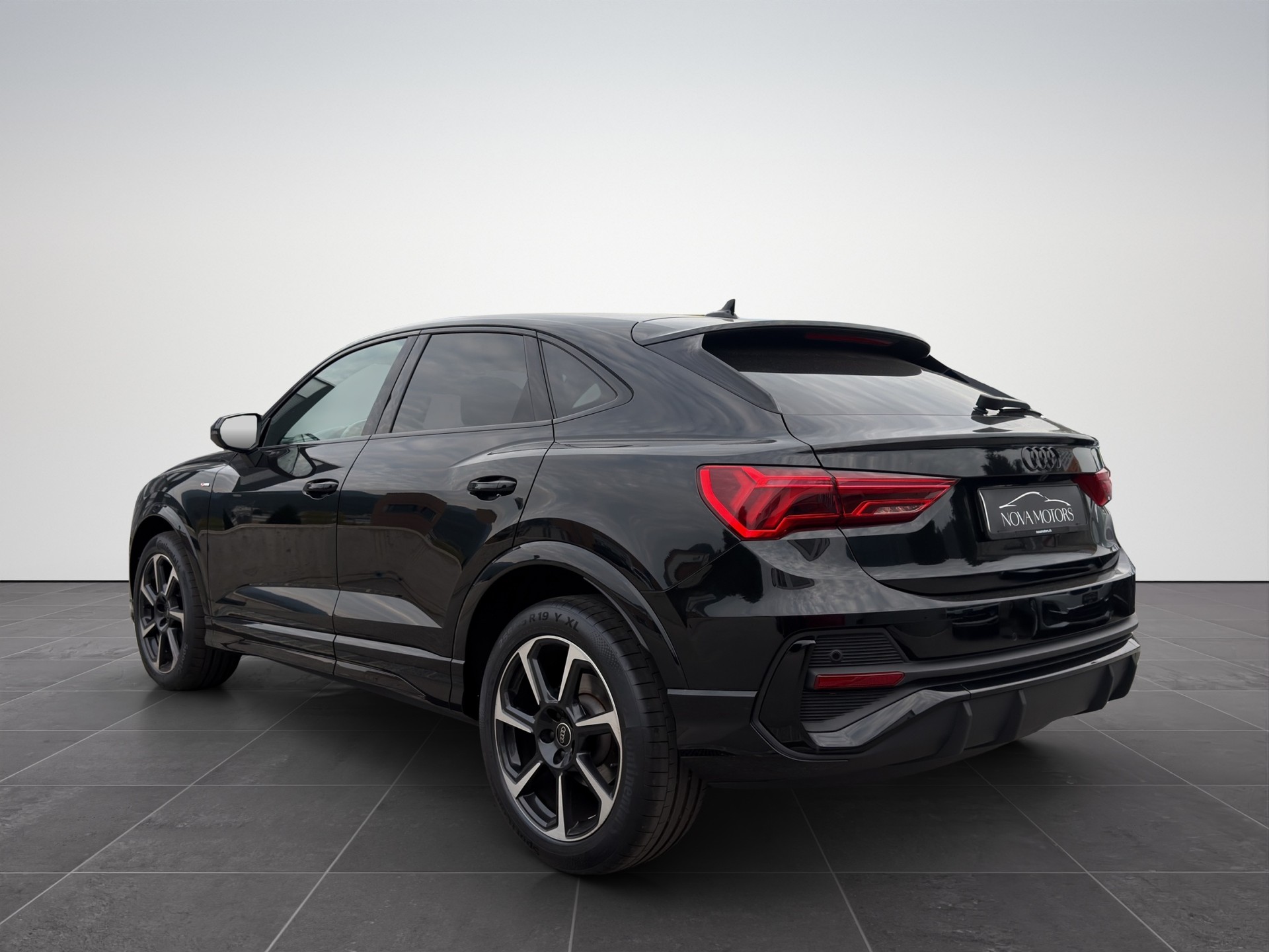 AUDI Q3 Sportback 35 TFSI S line Attraction S-tronic-image-3
