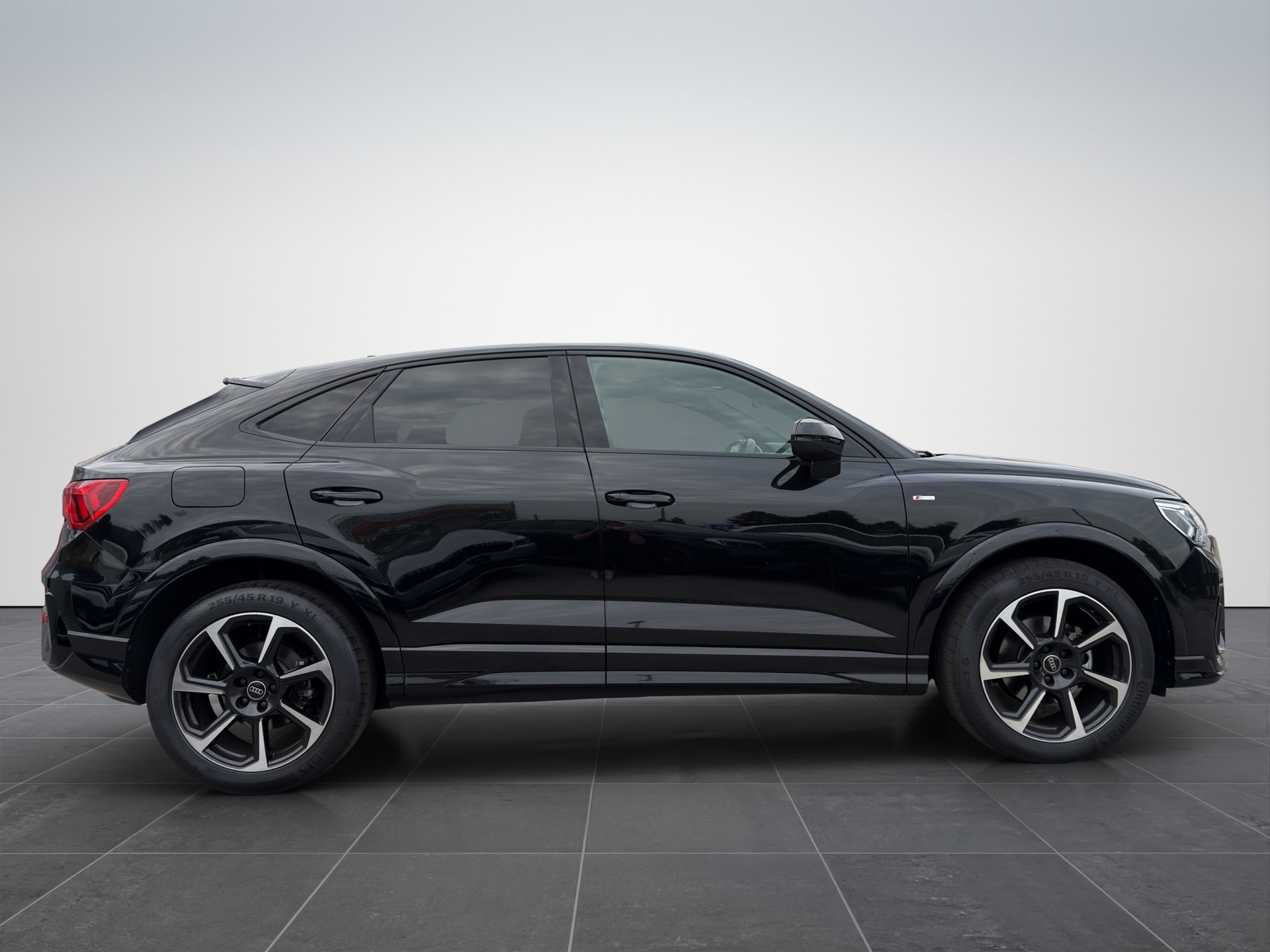 AUDI Q3 Sportback 35 TFSI S line Attraction S-tronic-image-6