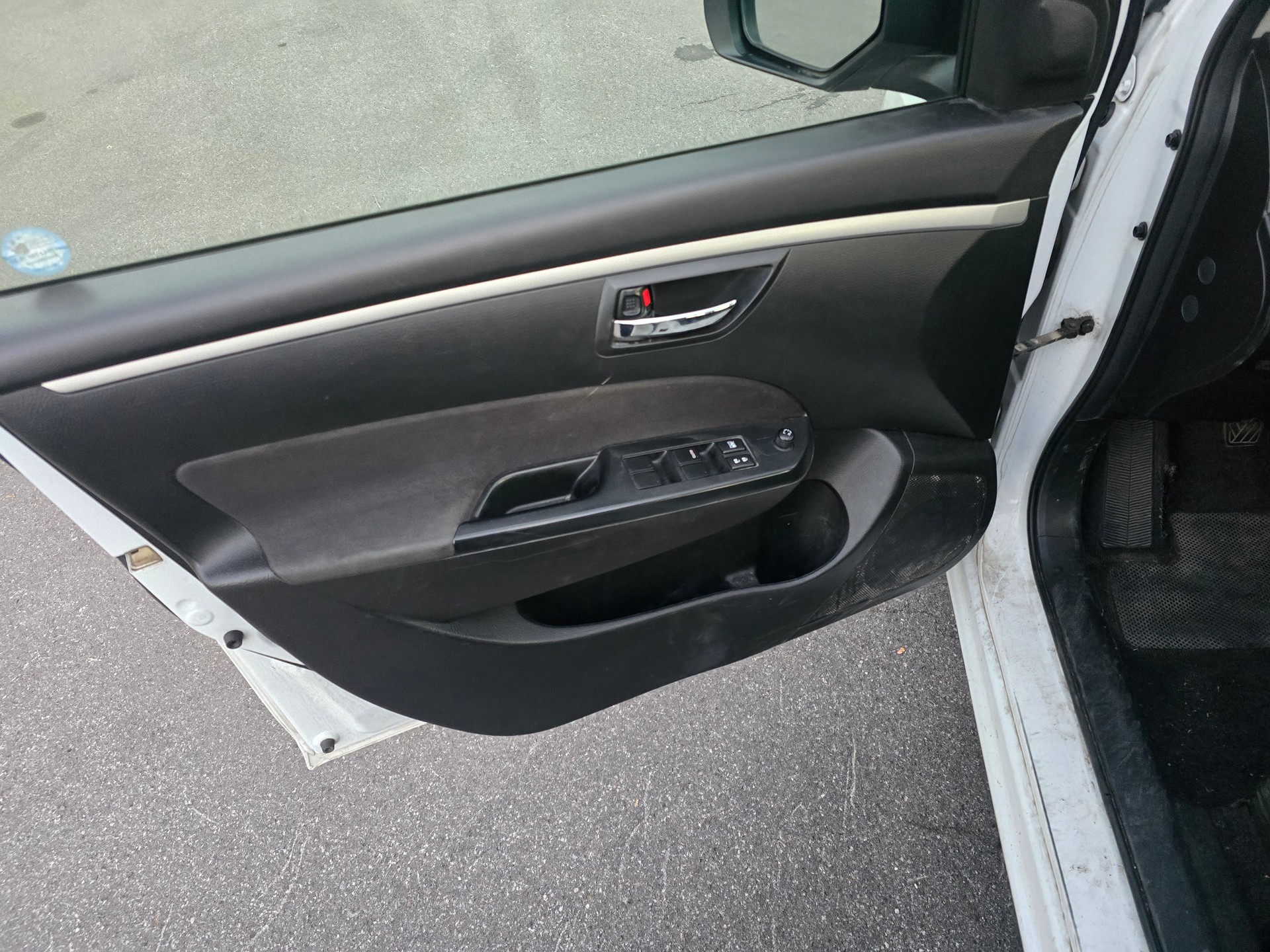 SUZUKI Swift 1.2i 16V GL Top 4x4-image-10