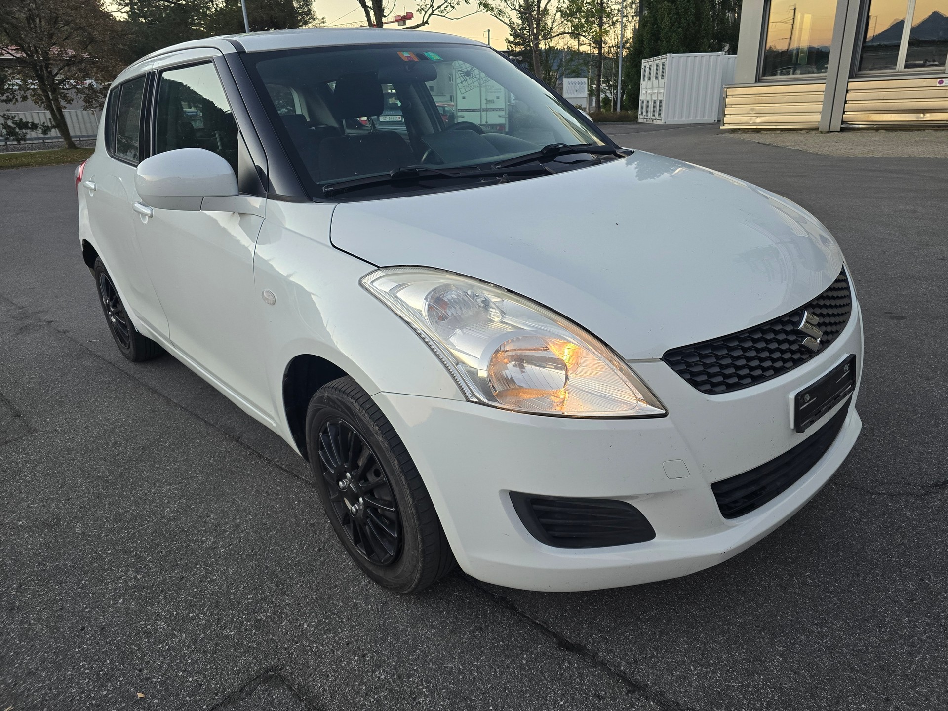 SUZUKI Swift 1.2i 16V GL Top 4x4-image-2