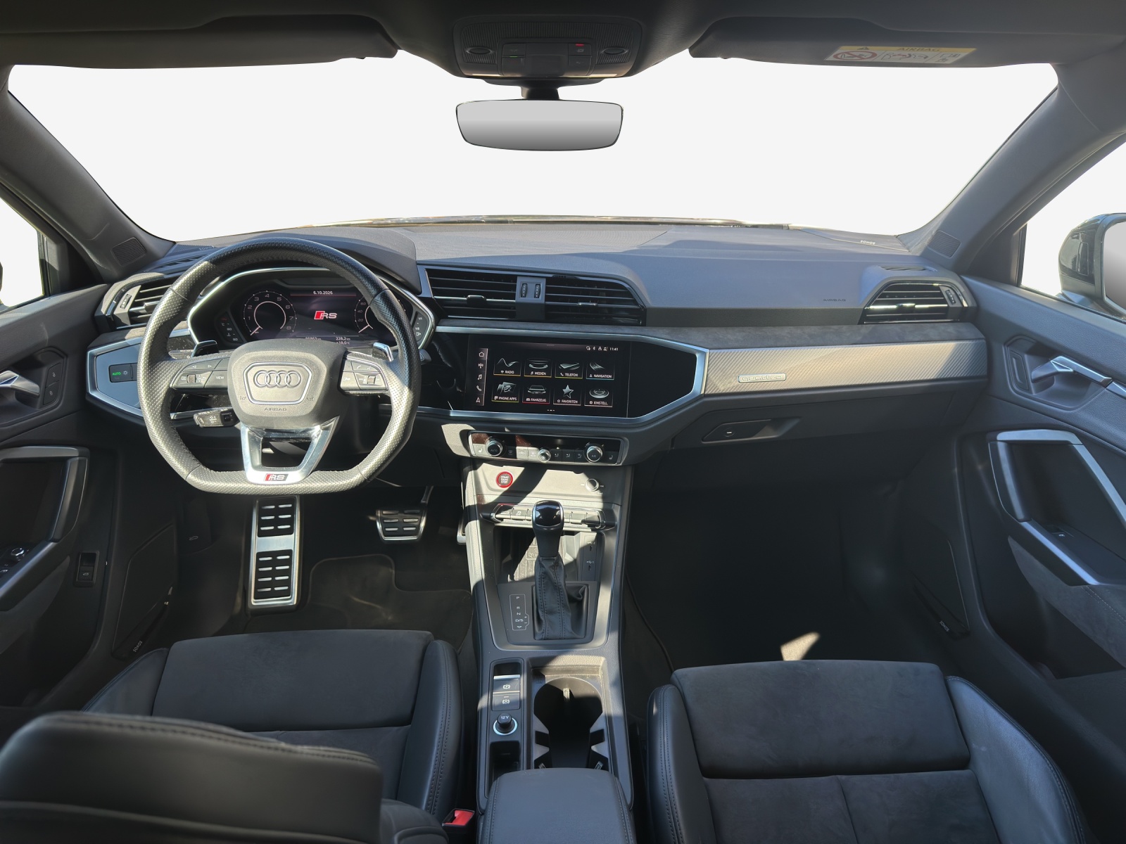 AUDI RS Q3 Sportback quattro S tronic-image-8