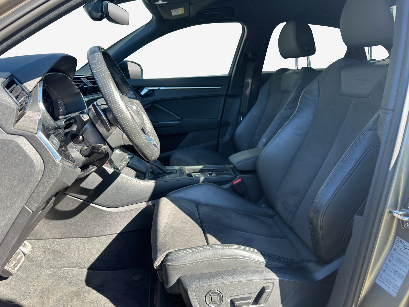 AUDI RS Q3 Sportback quattro S tronic-image-7