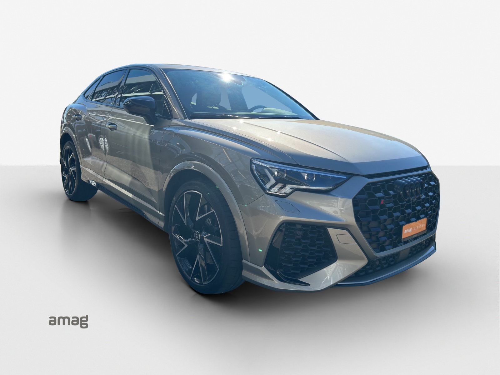 AUDI RS Q3 Sportback quattro S tronic-image-5