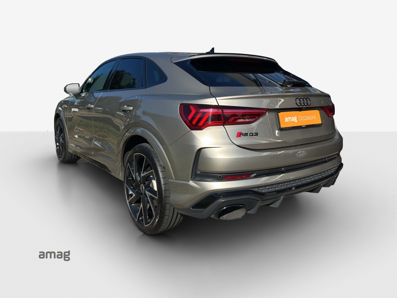 AUDI RS Q3 Sportback quattro S tronic-image-2