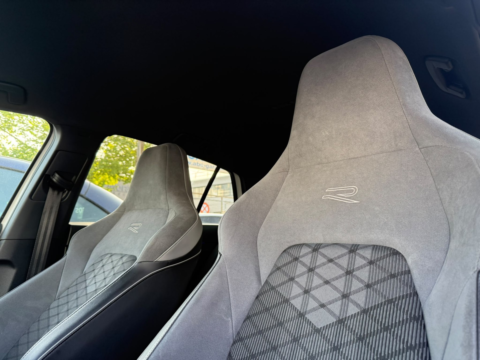 VW Golf 1.5 eTSI mHEV ACT R-Line DSG-image-15
