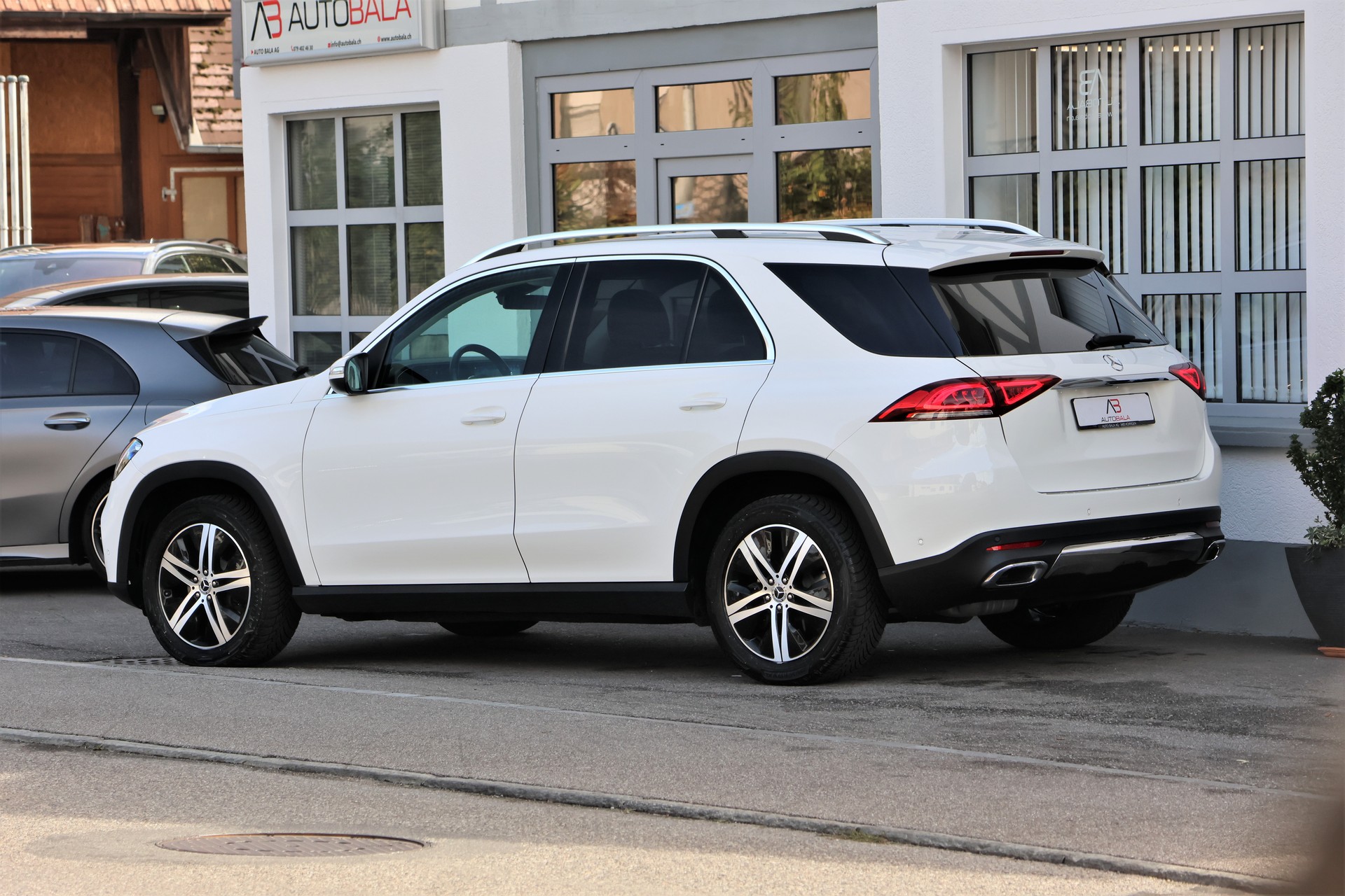 MERCEDES-BENZ GLE 300 d 4Matic 9G-Tronic (CH) 272PS-image-4