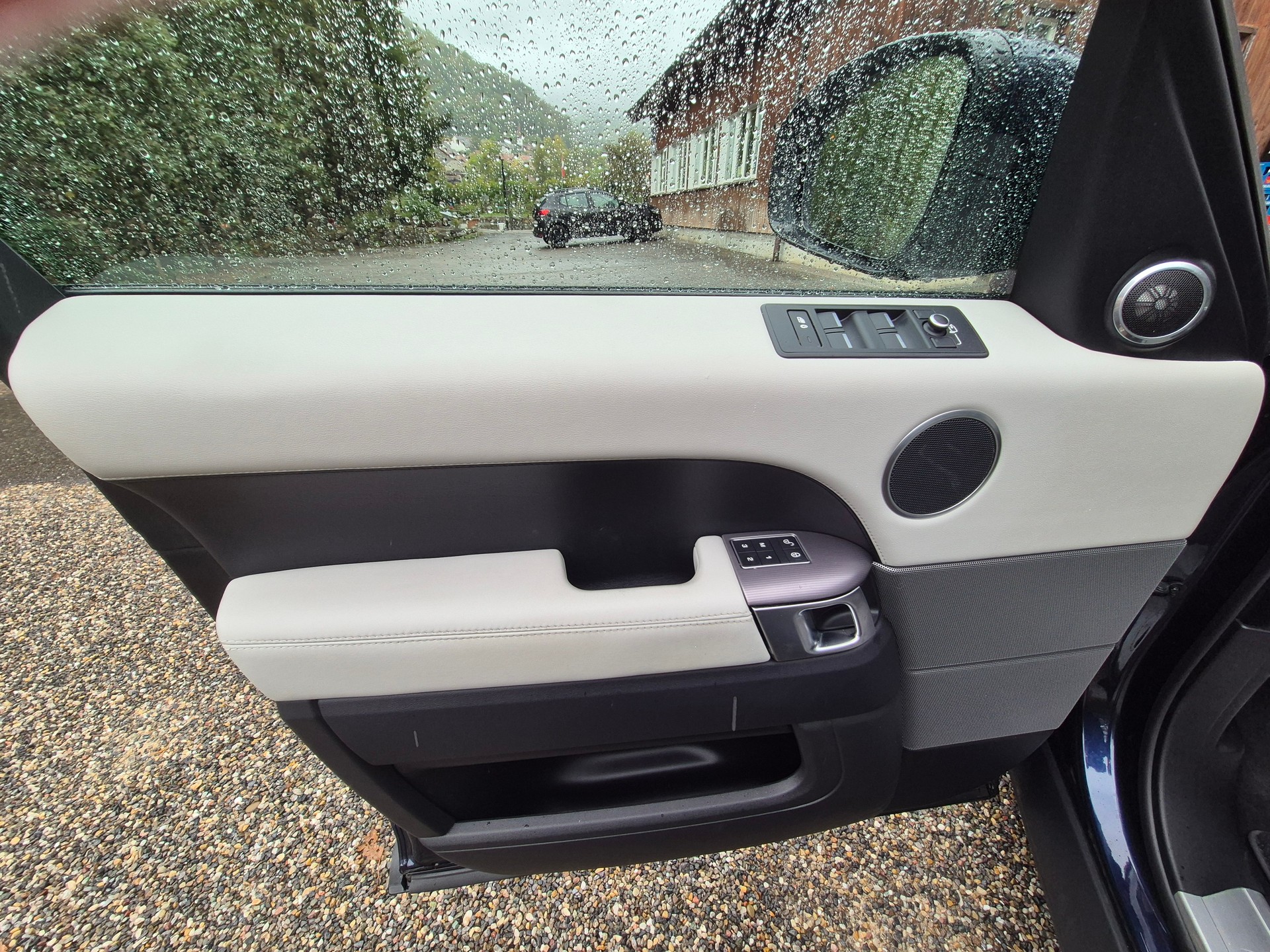 LAND ROVER Range Rover Sport 3.0 SDV6 HSE Dynamic Automatic-image-30