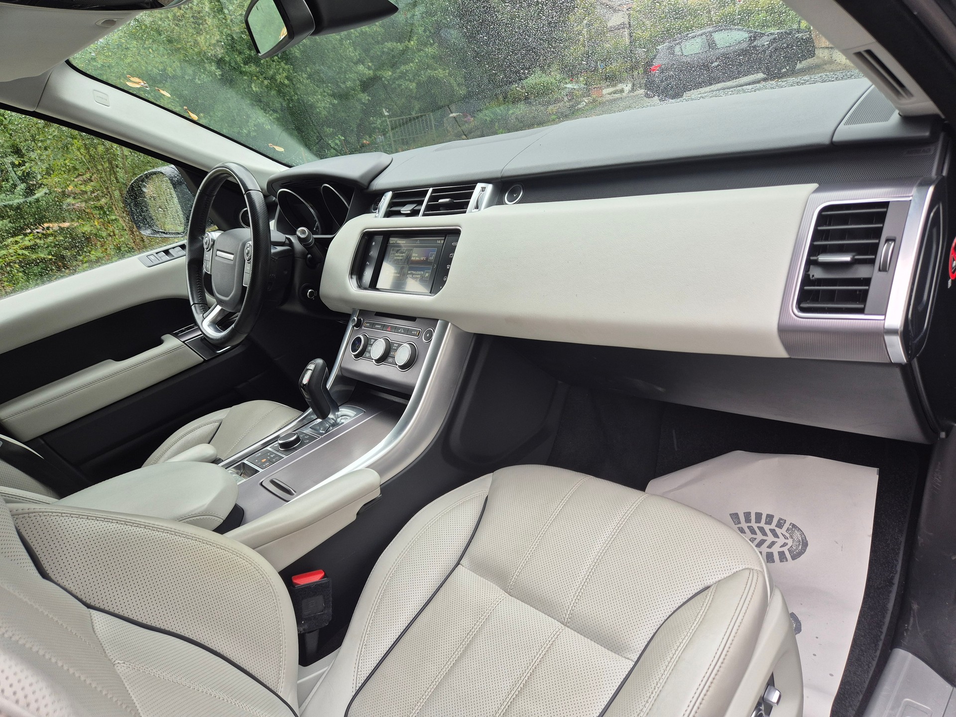 LAND ROVER Range Rover Sport 3.0 SDV6 HSE Dynamic Automatic-image-24