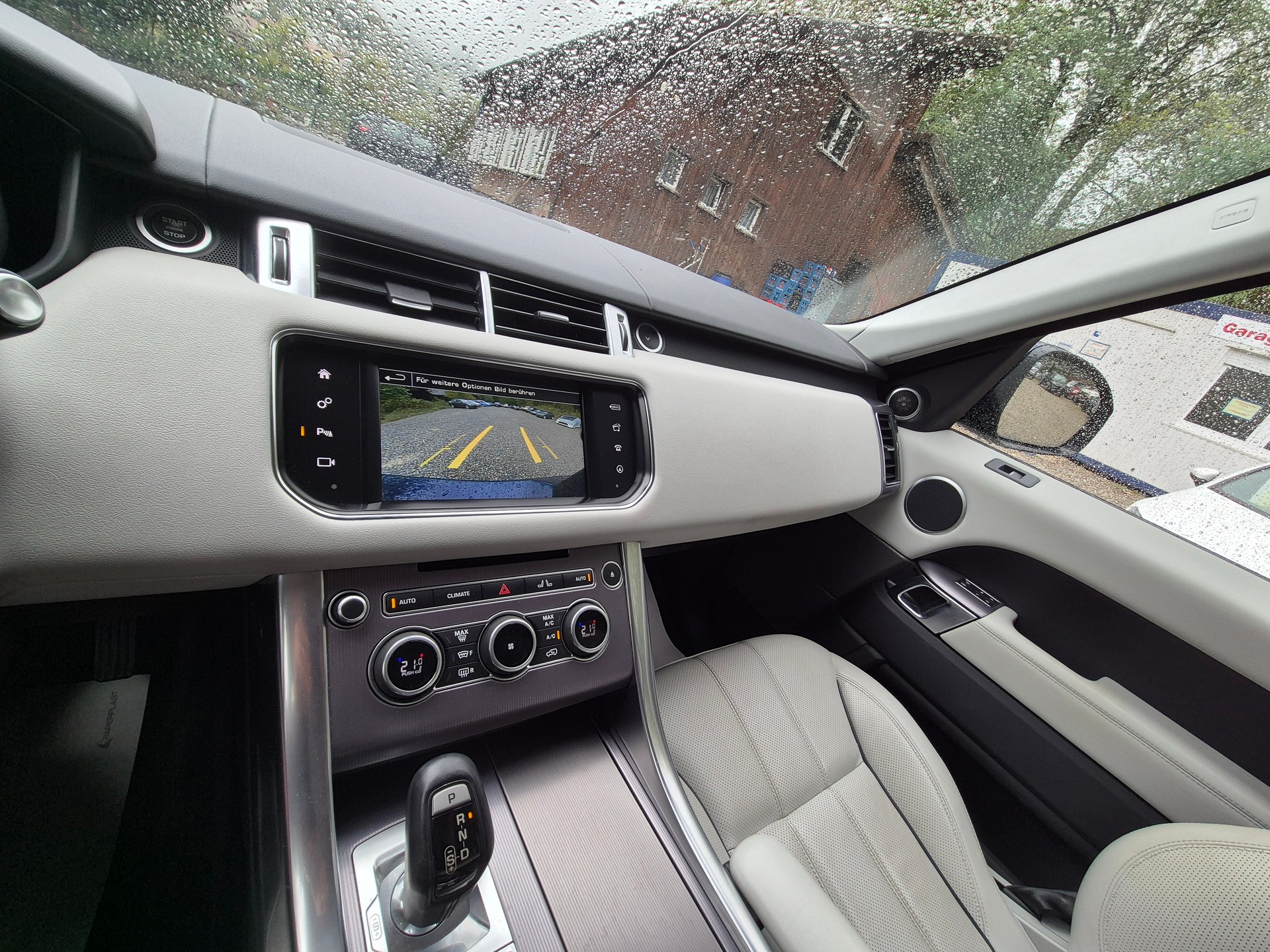 LAND ROVER Range Rover Sport 3.0 SDV6 HSE Dynamic Automatic-image-13