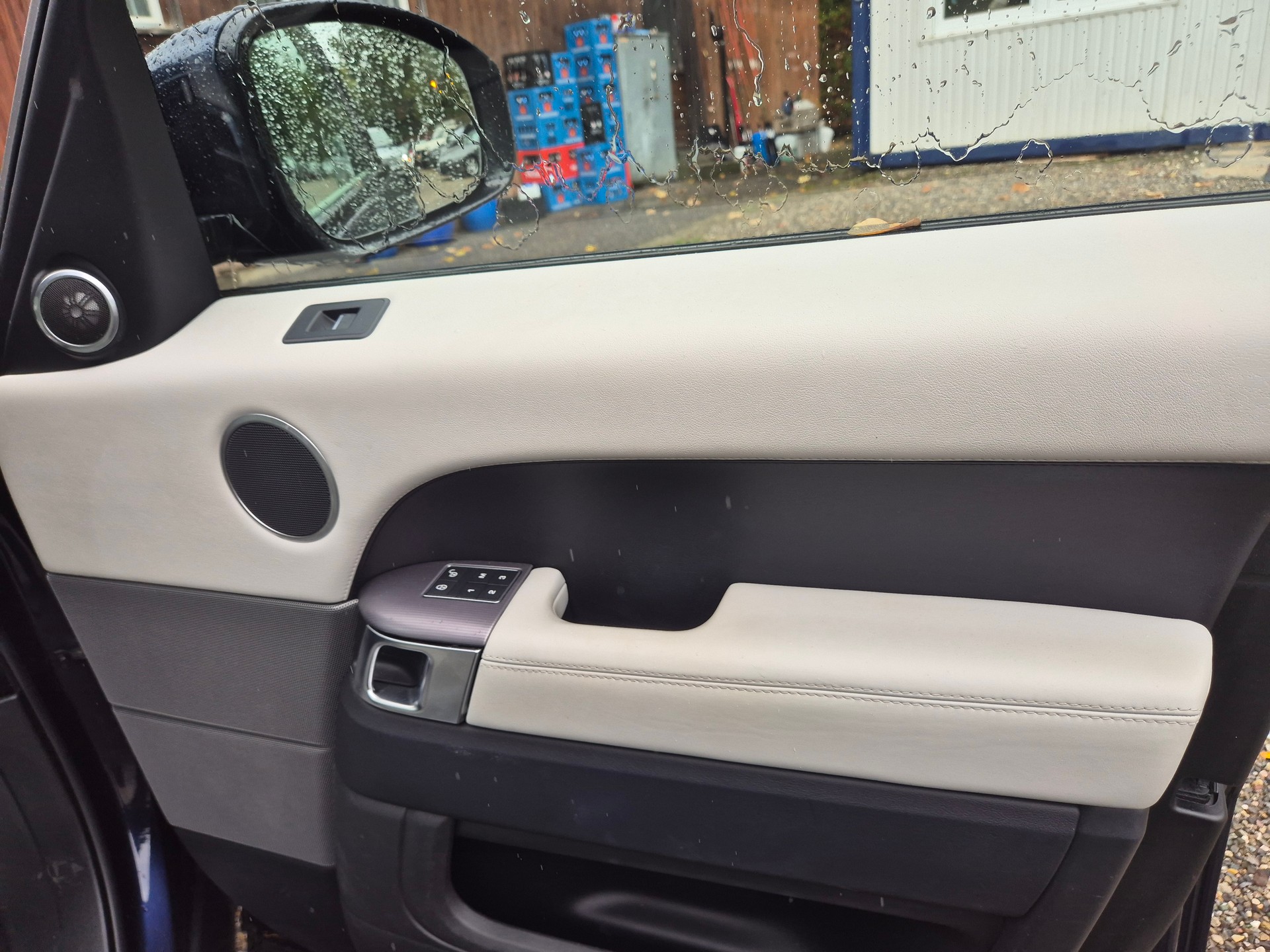 LAND ROVER Range Rover Sport 3.0 SDV6 HSE Dynamic Automatic-image-25