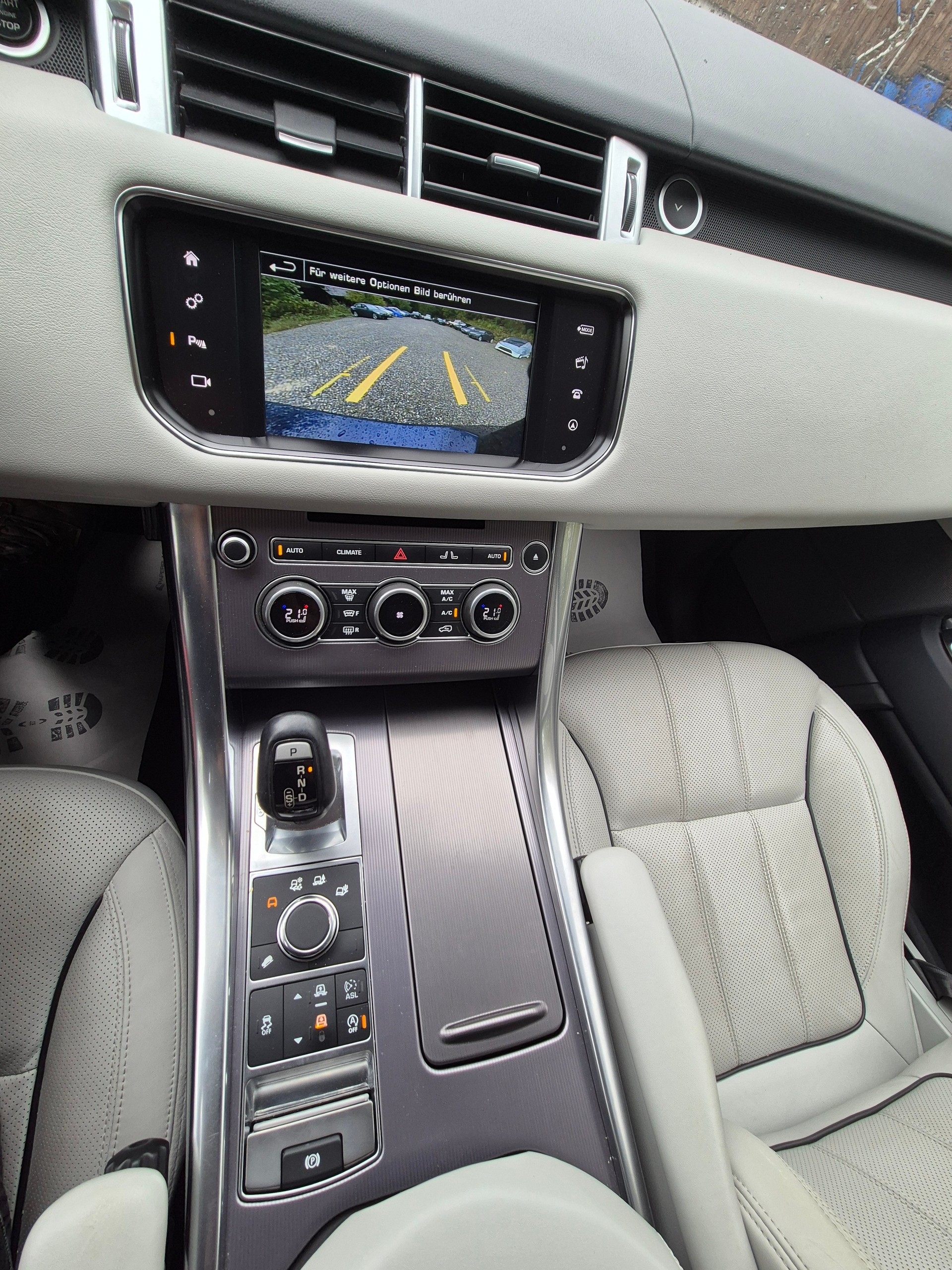 LAND ROVER Range Rover Sport 3.0 SDV6 HSE Dynamic Automatic-image-15
