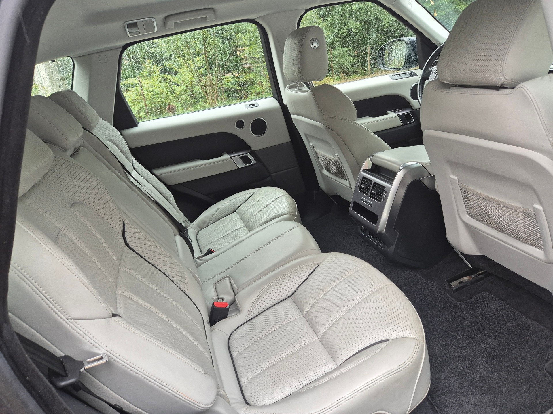 LAND ROVER Range Rover Sport 3.0 SDV6 HSE Dynamic Automatic-image-26