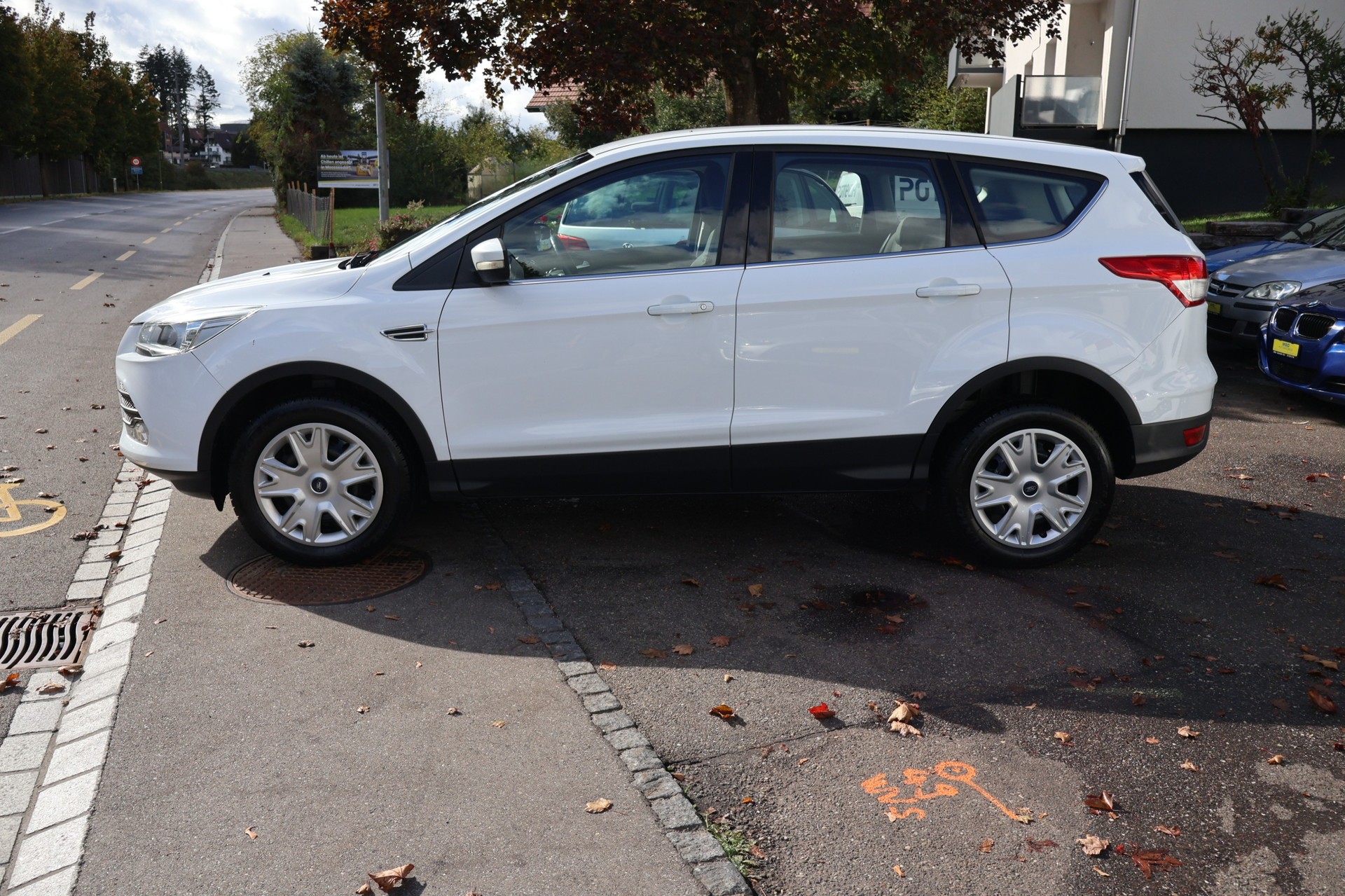 FORD Kuga 1.6 SCTi Carving 2WD-image-3