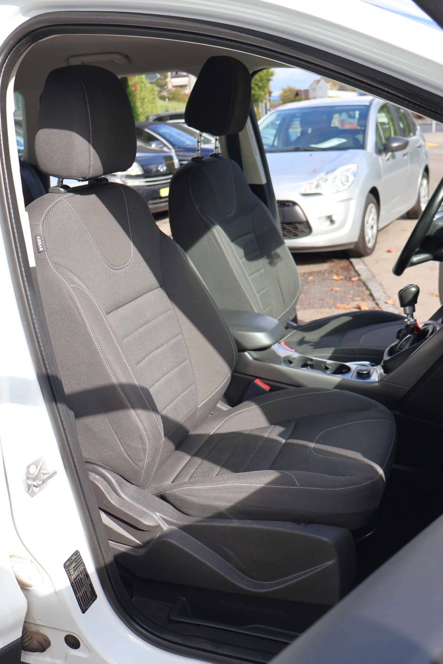 FORD Kuga 1.6 SCTi Carving 2WD-image-12