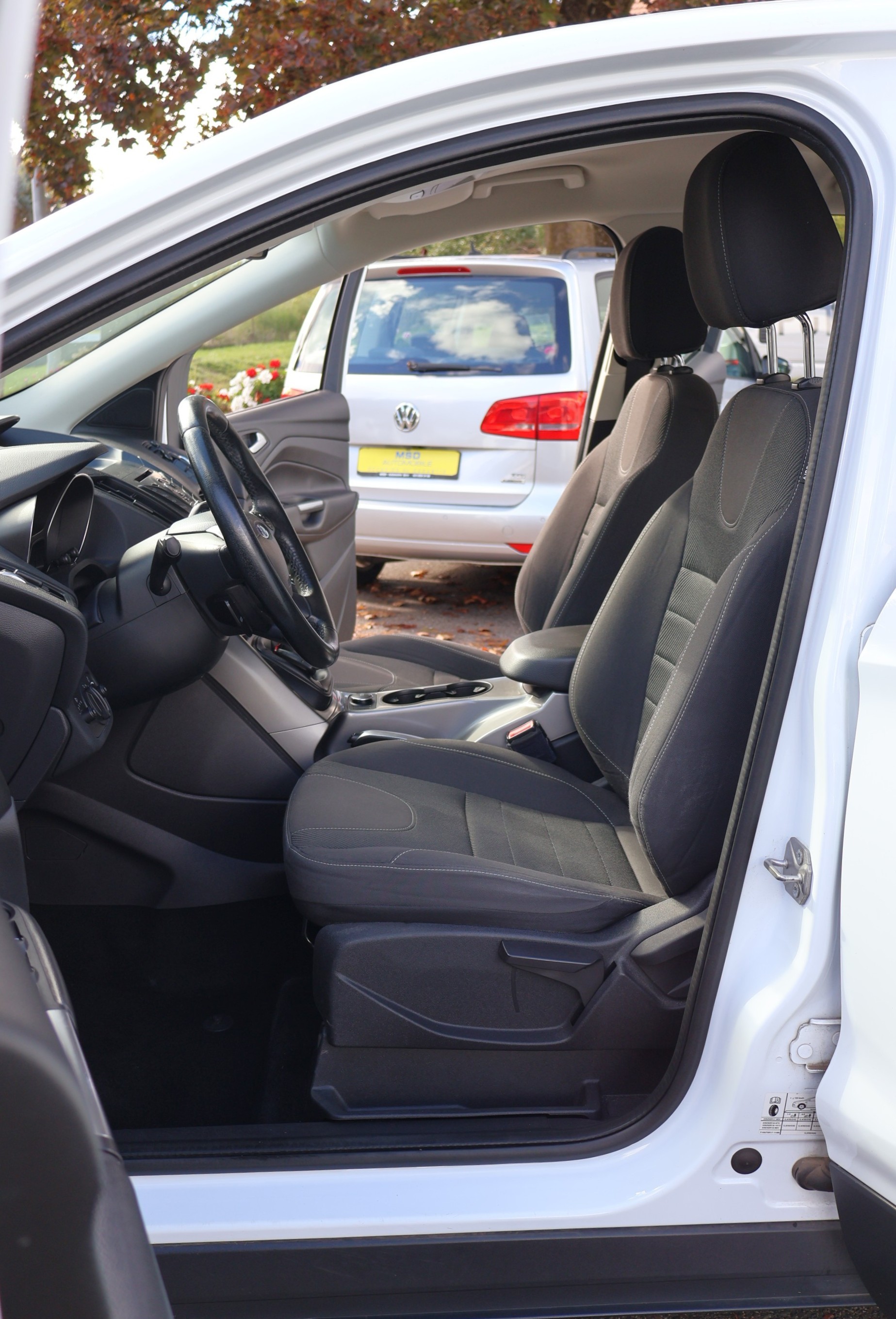 FORD Kuga 1.6 SCTi Carving 2WD-image-9