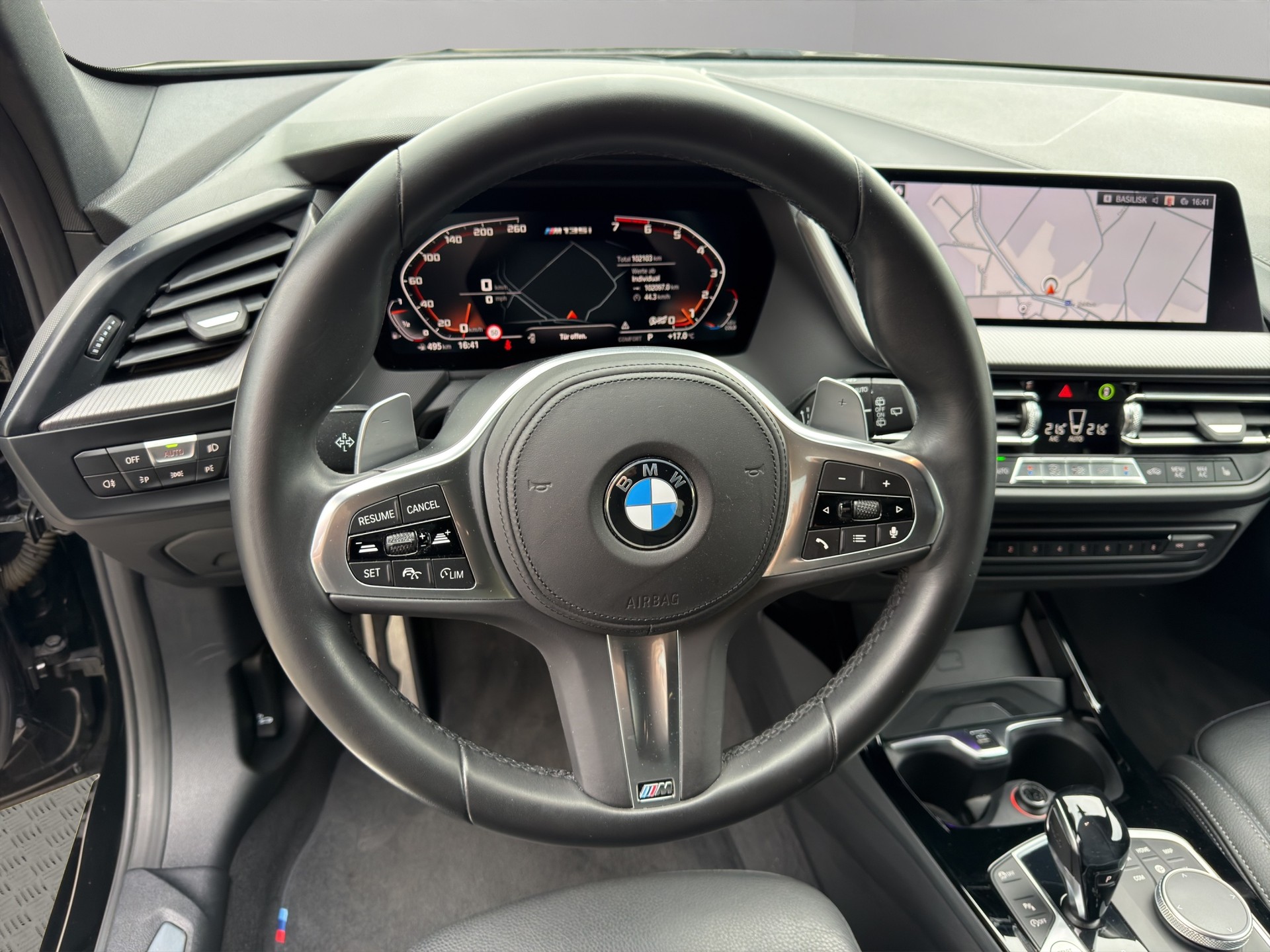 BMW M135i xDrive Steptronic-image-11