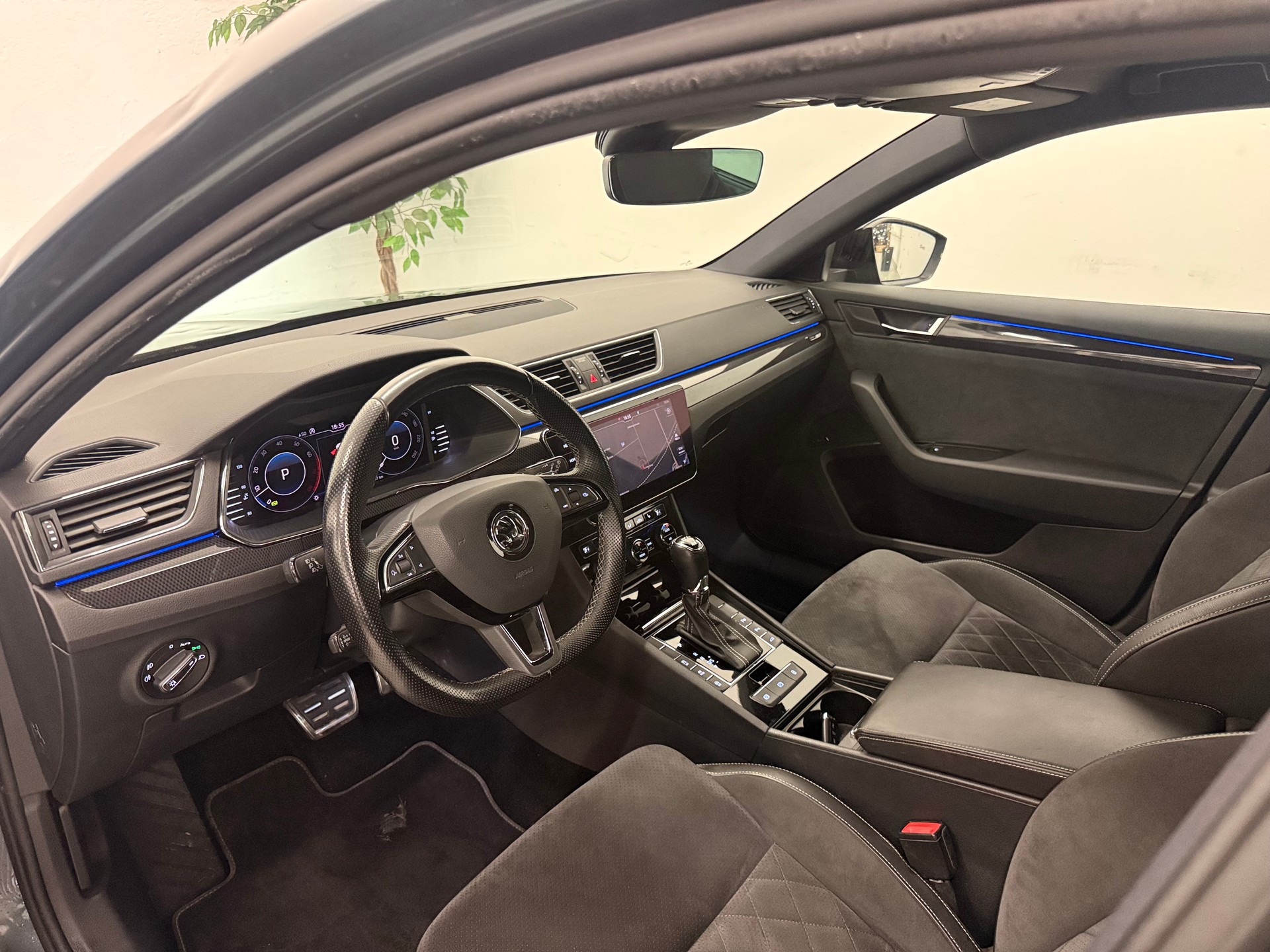 SKODA Superb Combi 2.0 TSI SportLine+ DSG 4x4-image-7
