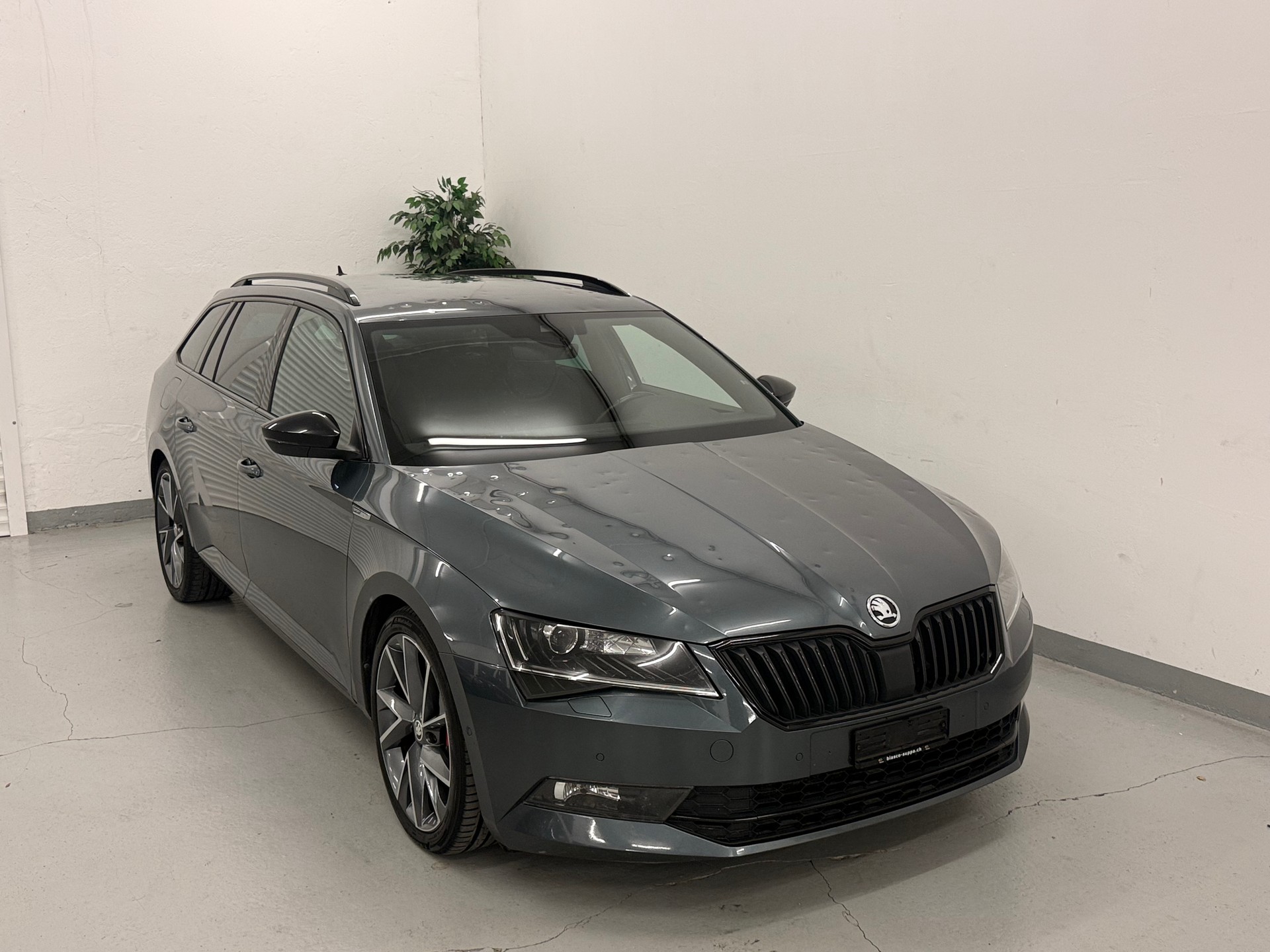 SKODA Superb Combi 2.0 TSI SportLine+ DSG 4x4-image-1
