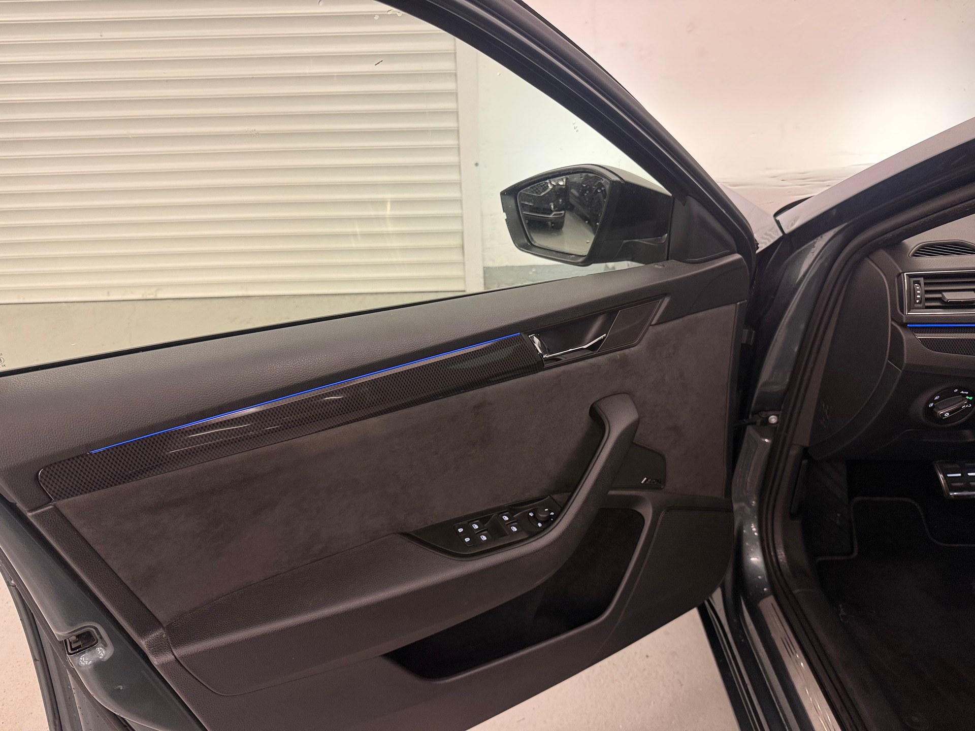 SKODA Superb Combi 2.0 TSI SportLine+ DSG 4x4-image-10