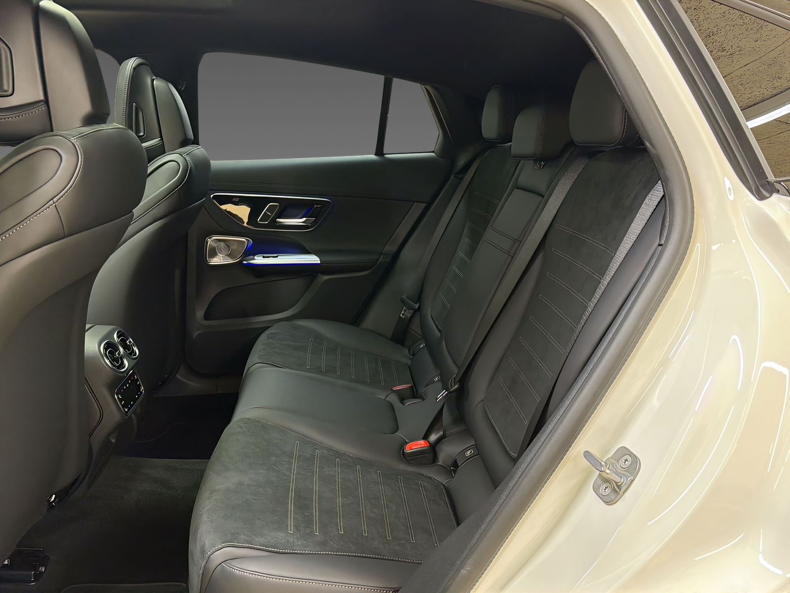MERCEDES-BENZ GLC Coupé 220 d 4Matic-image-11