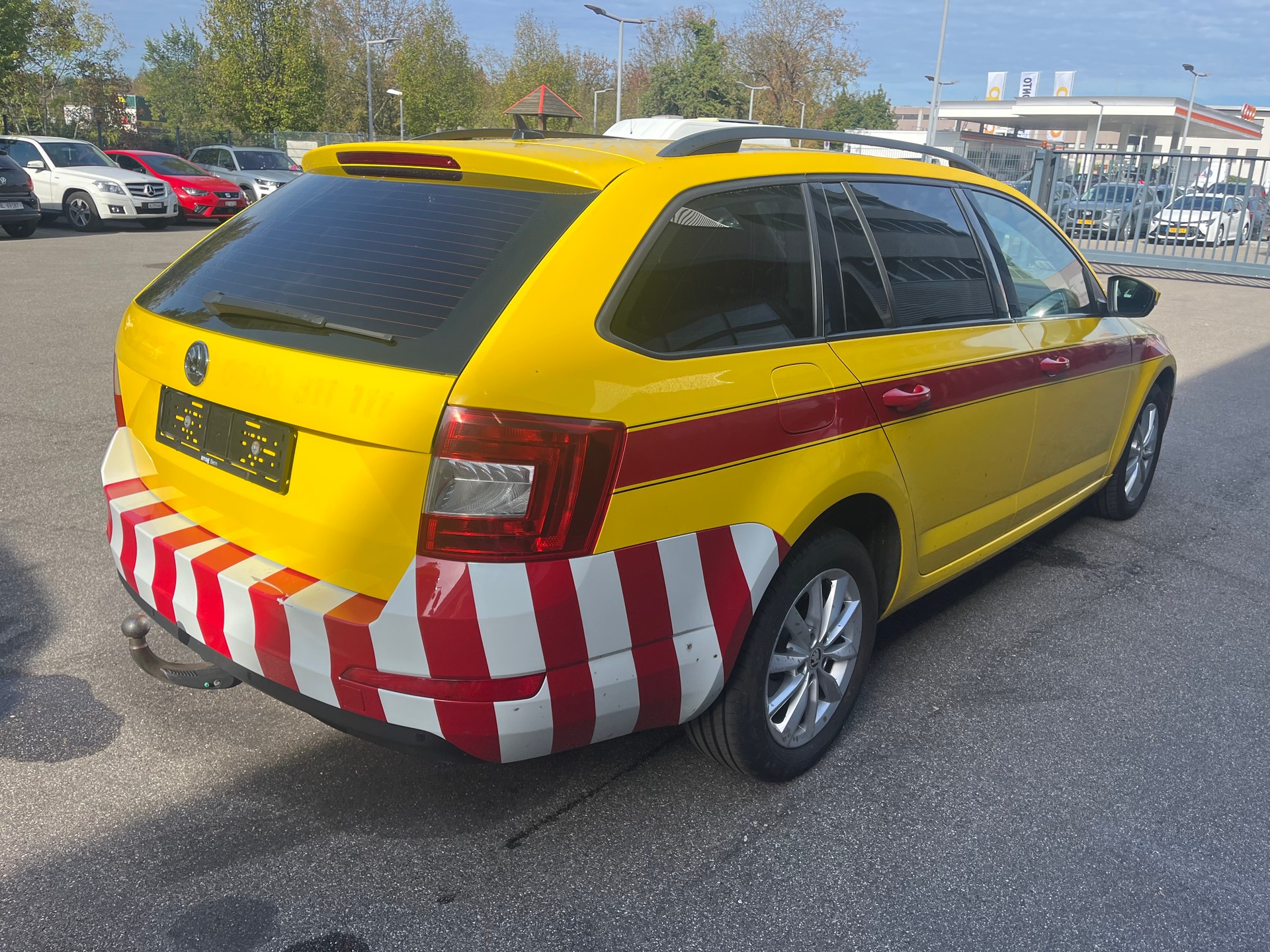 SKODA Octavia Combi 2.0 TDI Ambition DSG-image-2