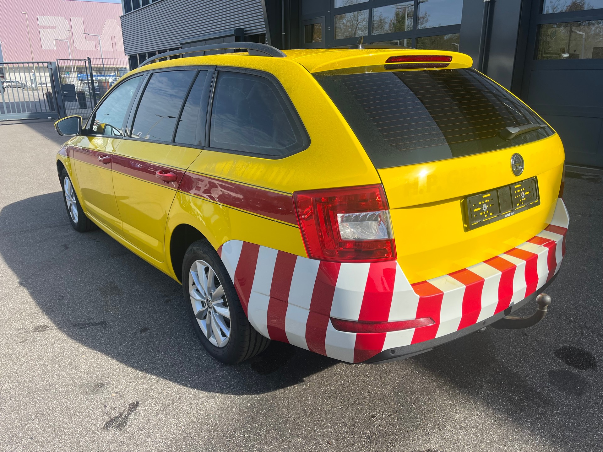 SKODA Octavia Combi 2.0 TDI Ambition DSG-image-3