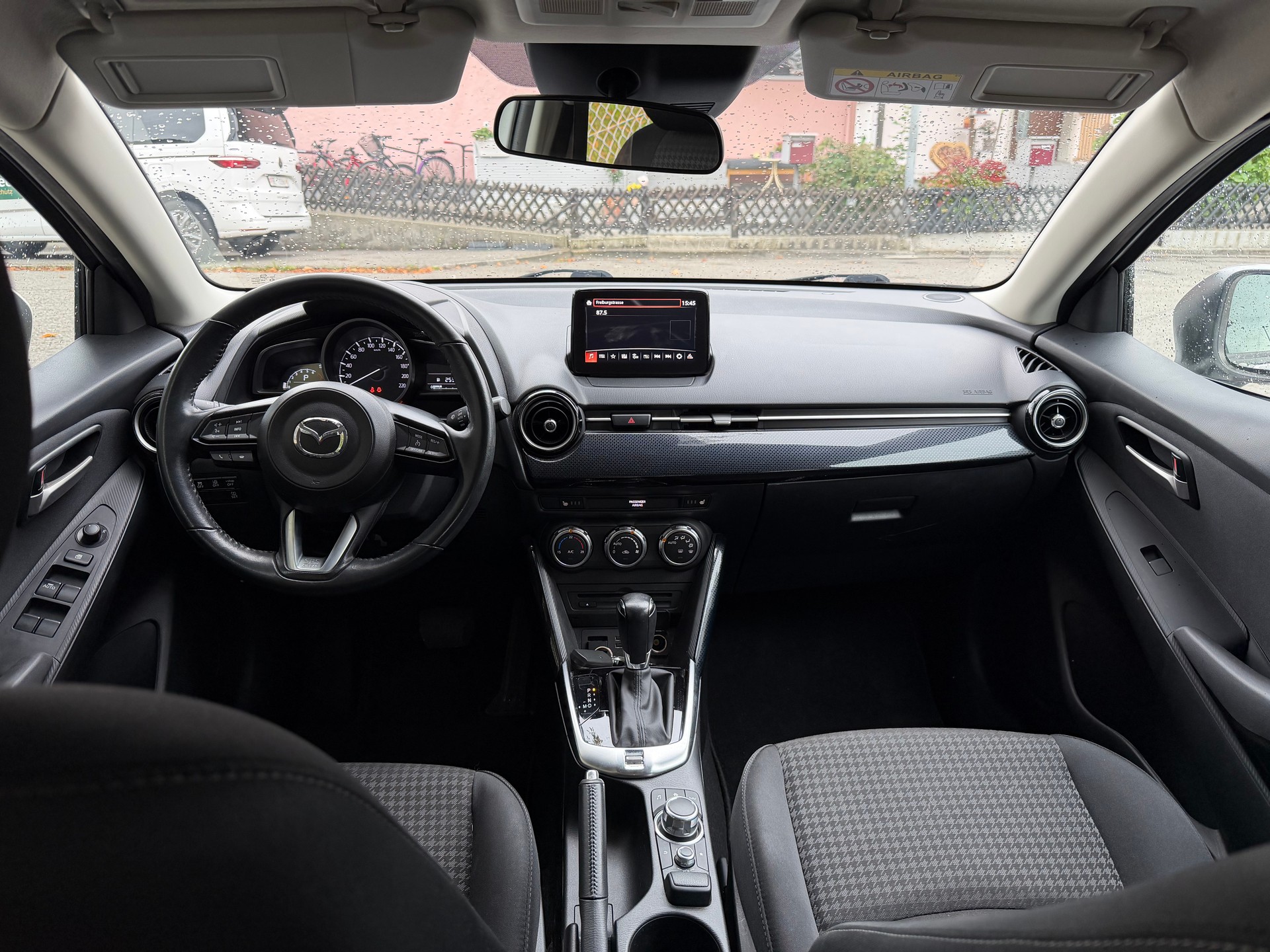 MAZDA 2 SKYACTIV-G 90 Revolution Automat-image-8