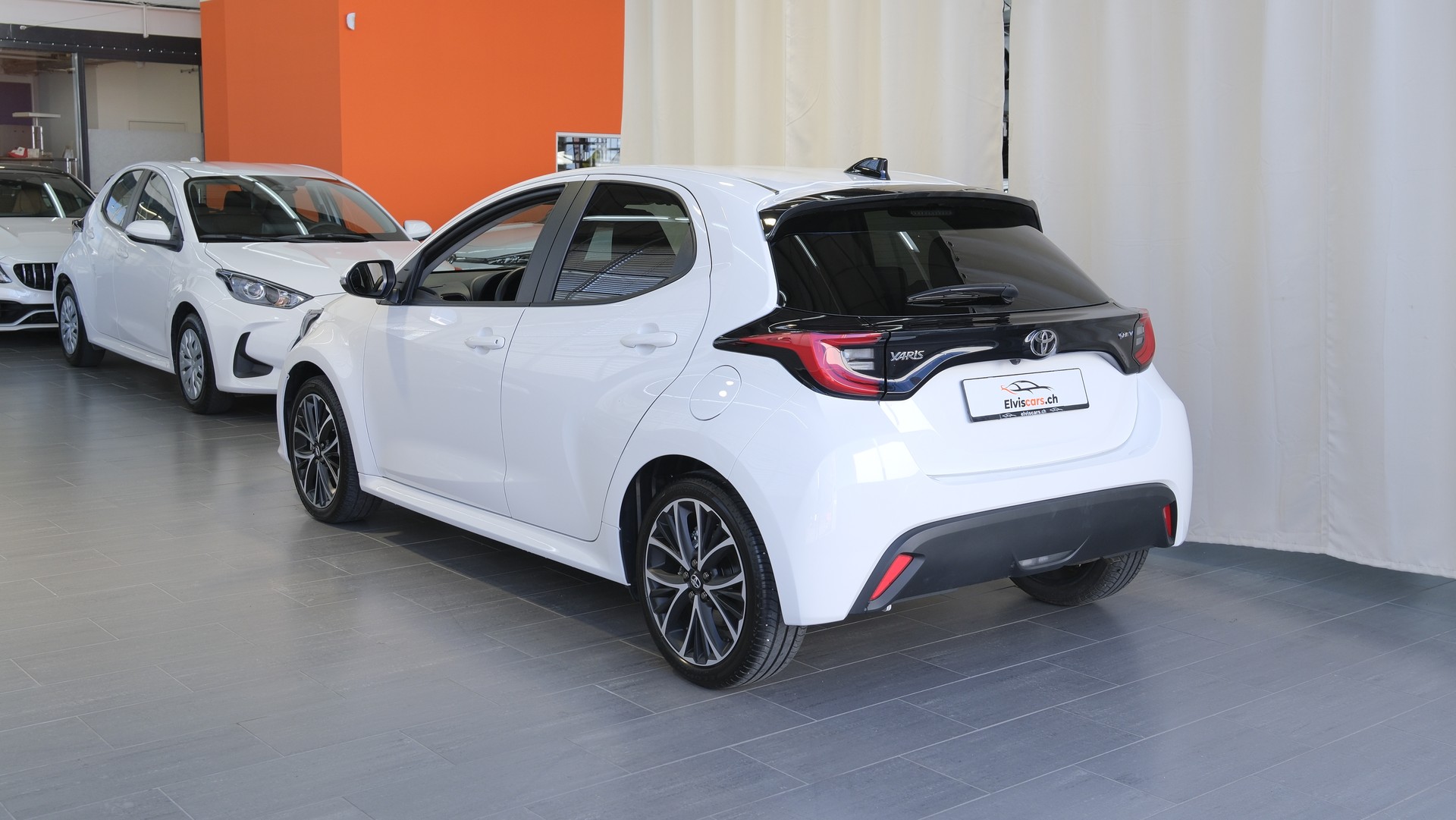TOYOTA Yaris 1.5 Trend e-CVT-image-10