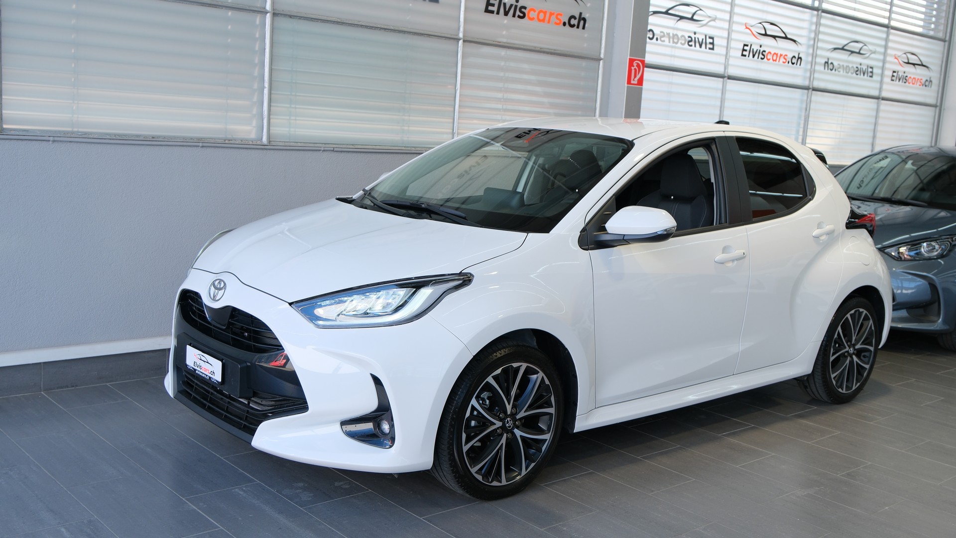 TOYOTA Yaris 1.5 Trend e-CVT-image-7