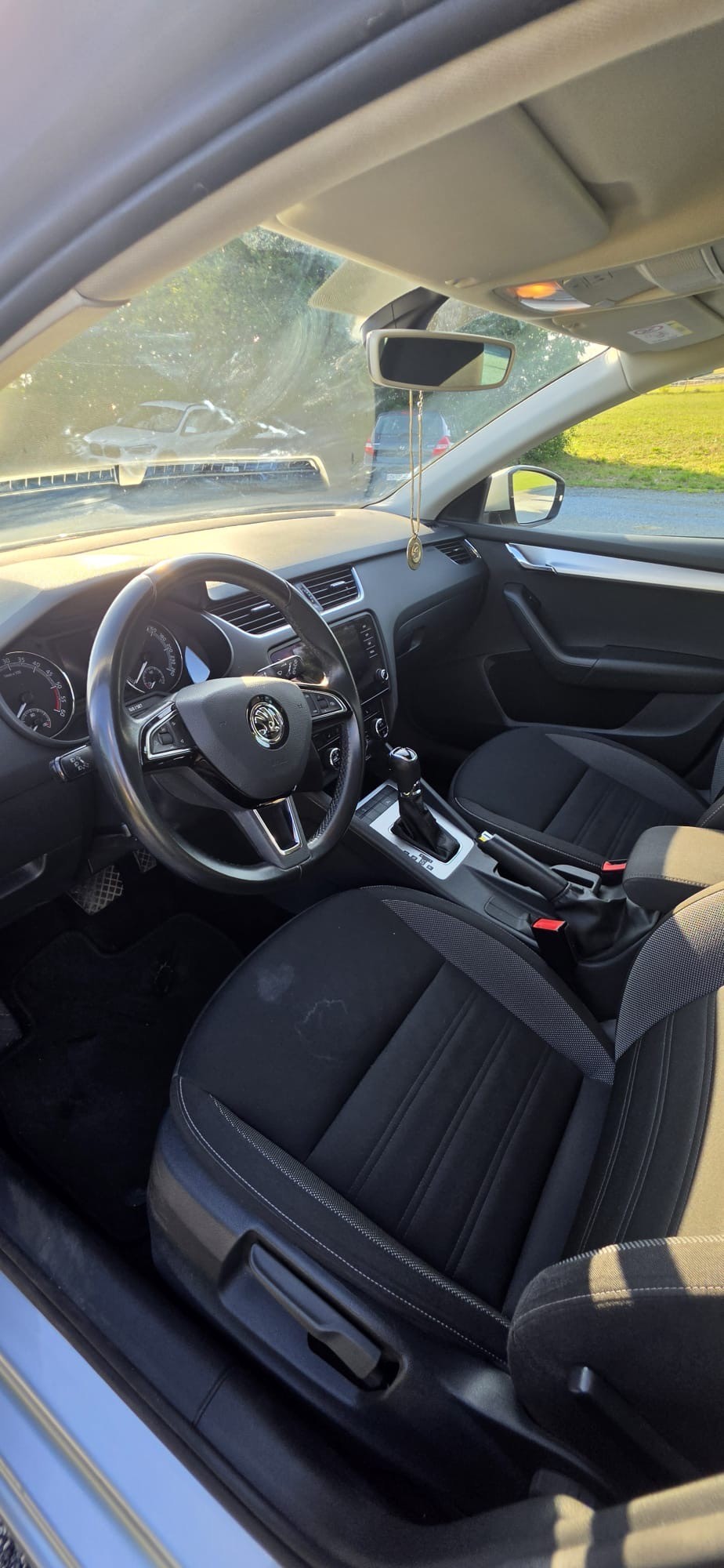 SKODA 2.0 TDI 150 Ambition DSG-image-3