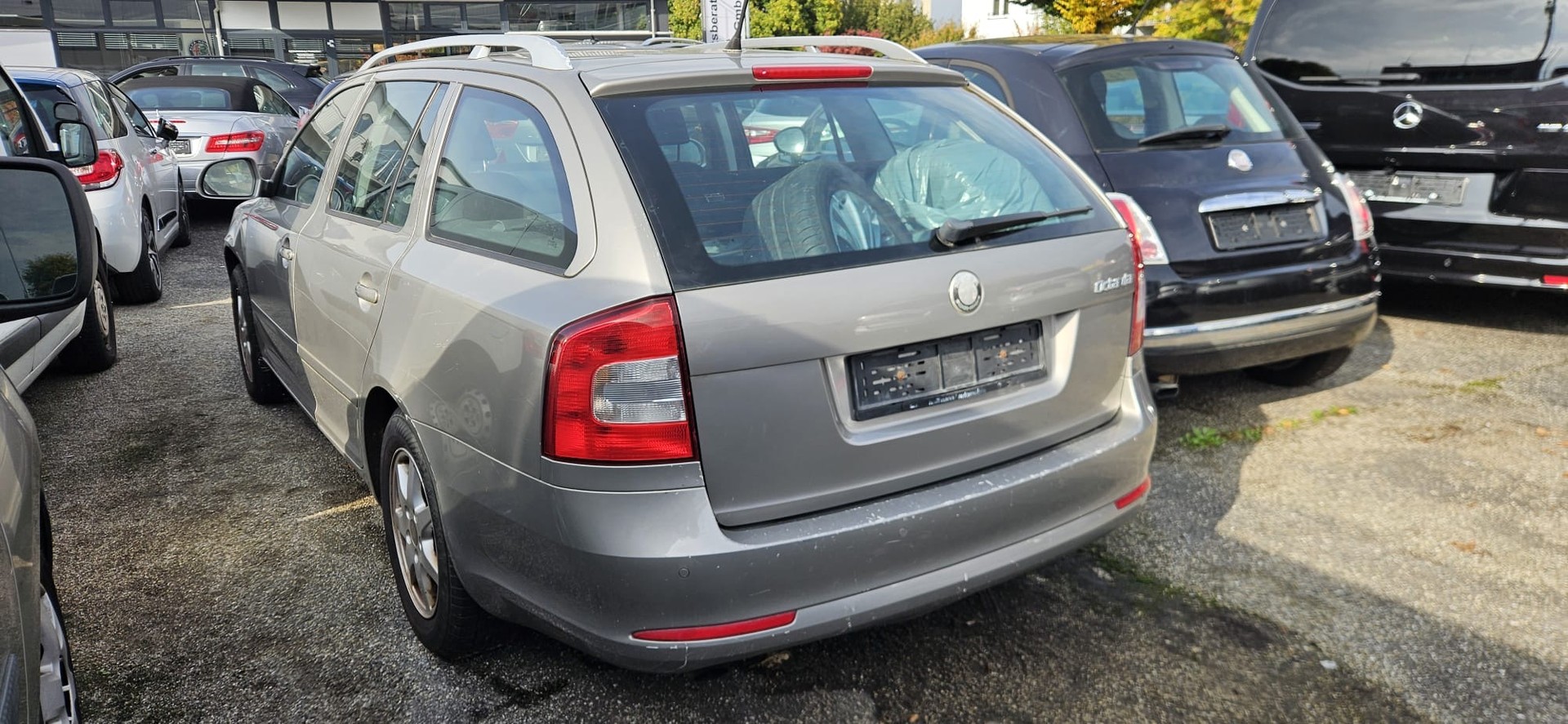 SKODA Octavia Combi 1.6 TDI Ambiente-image-4