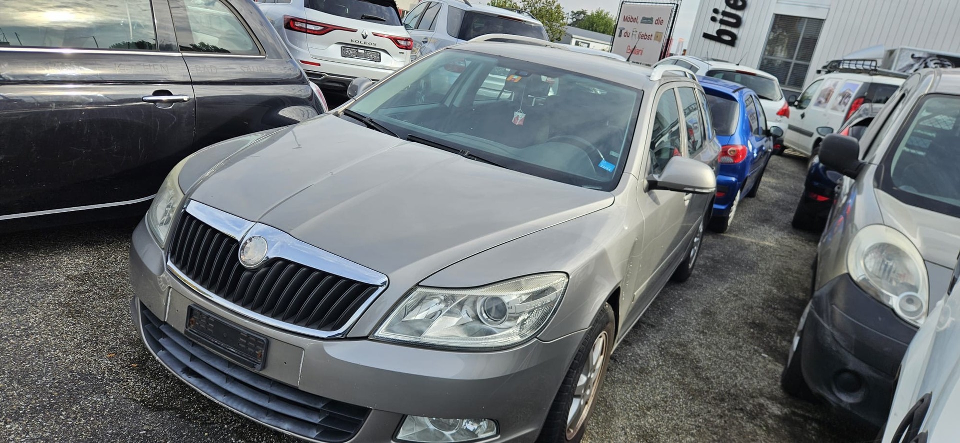 SKODA Octavia Combi 1.6 TDI Ambiente-image-2