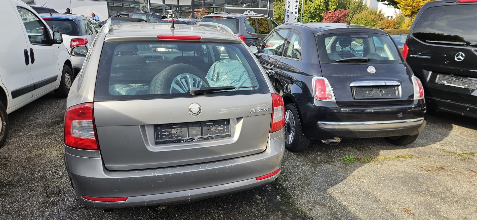 SKODA Octavia Combi 1.6 TDI Ambiente-image-8