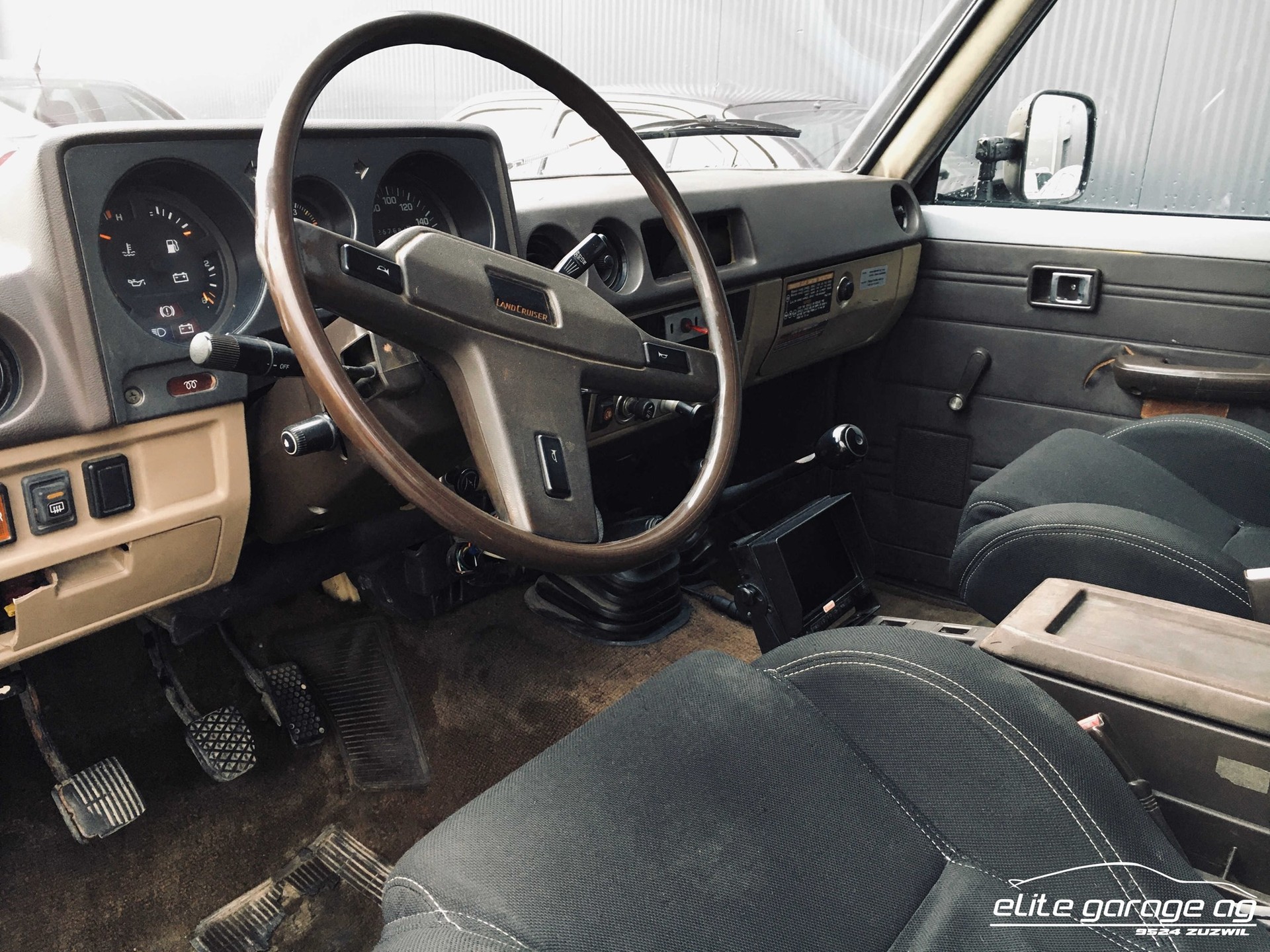 TOYOTA Land Cruiser HJ 61 Station G TD-image-6
