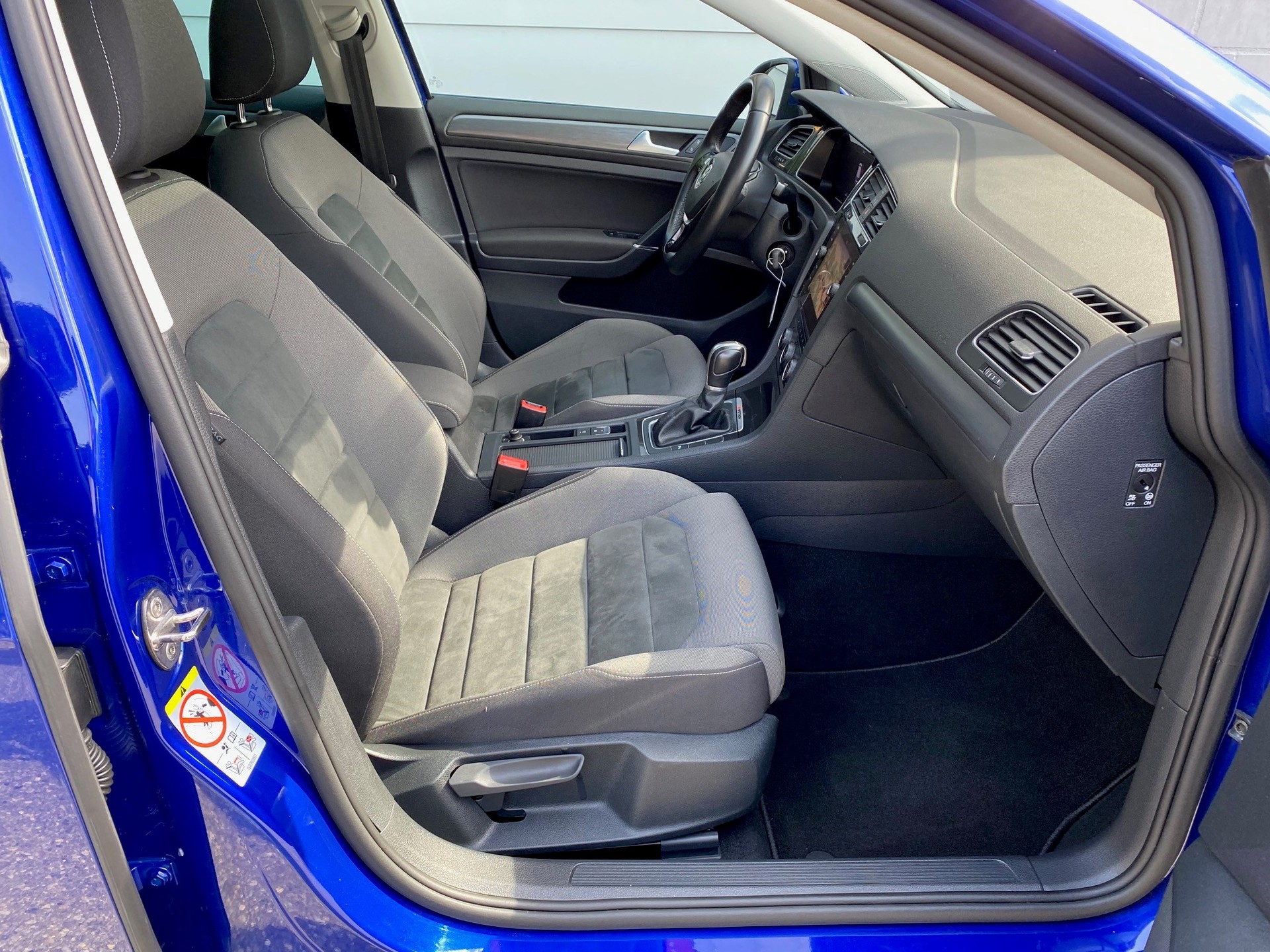 VW Golf 2.0 TDI Highline 4Motion DSG-image-12