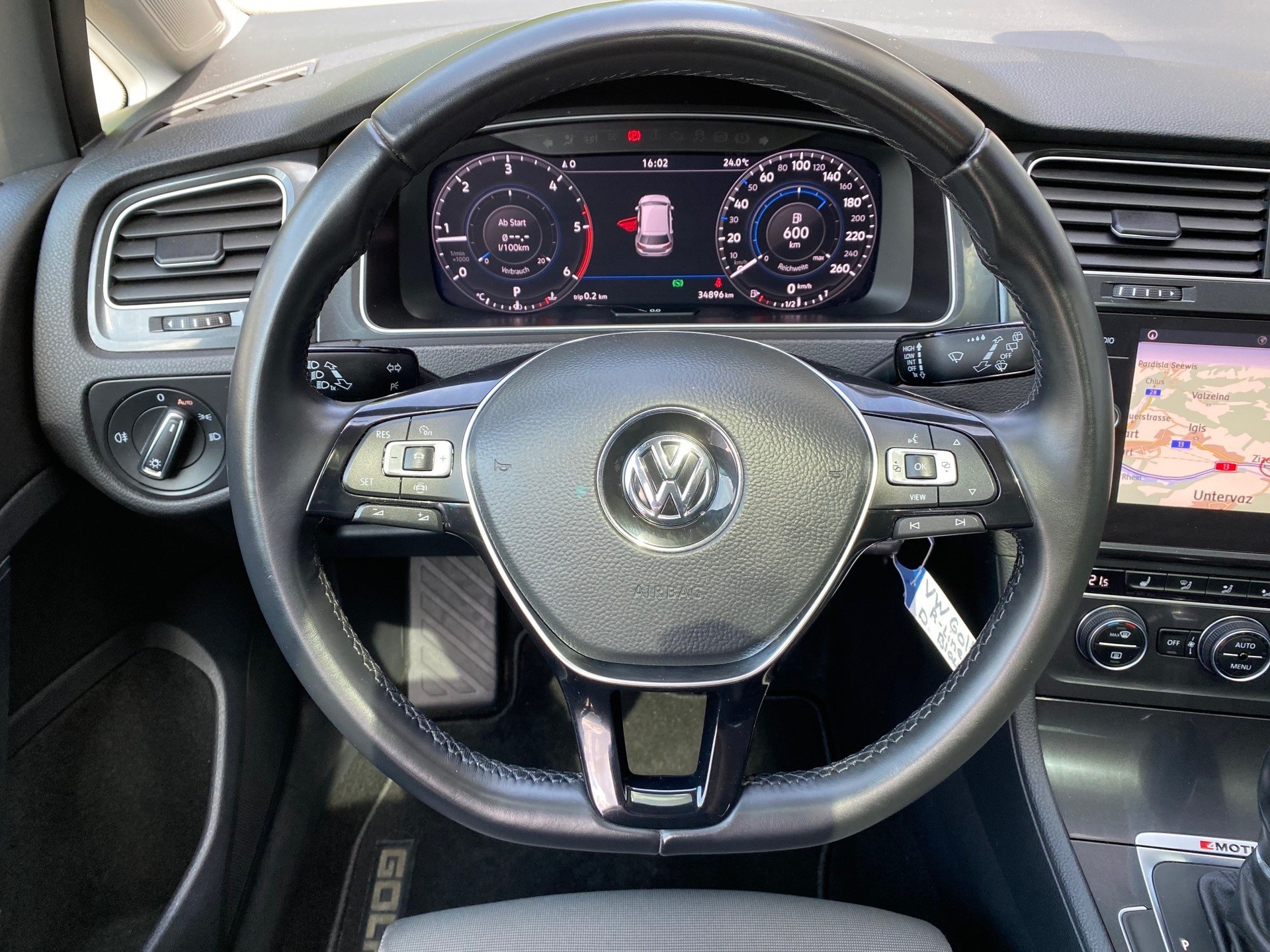 VW Golf 2.0 TDI Highline 4Motion DSG-image-14