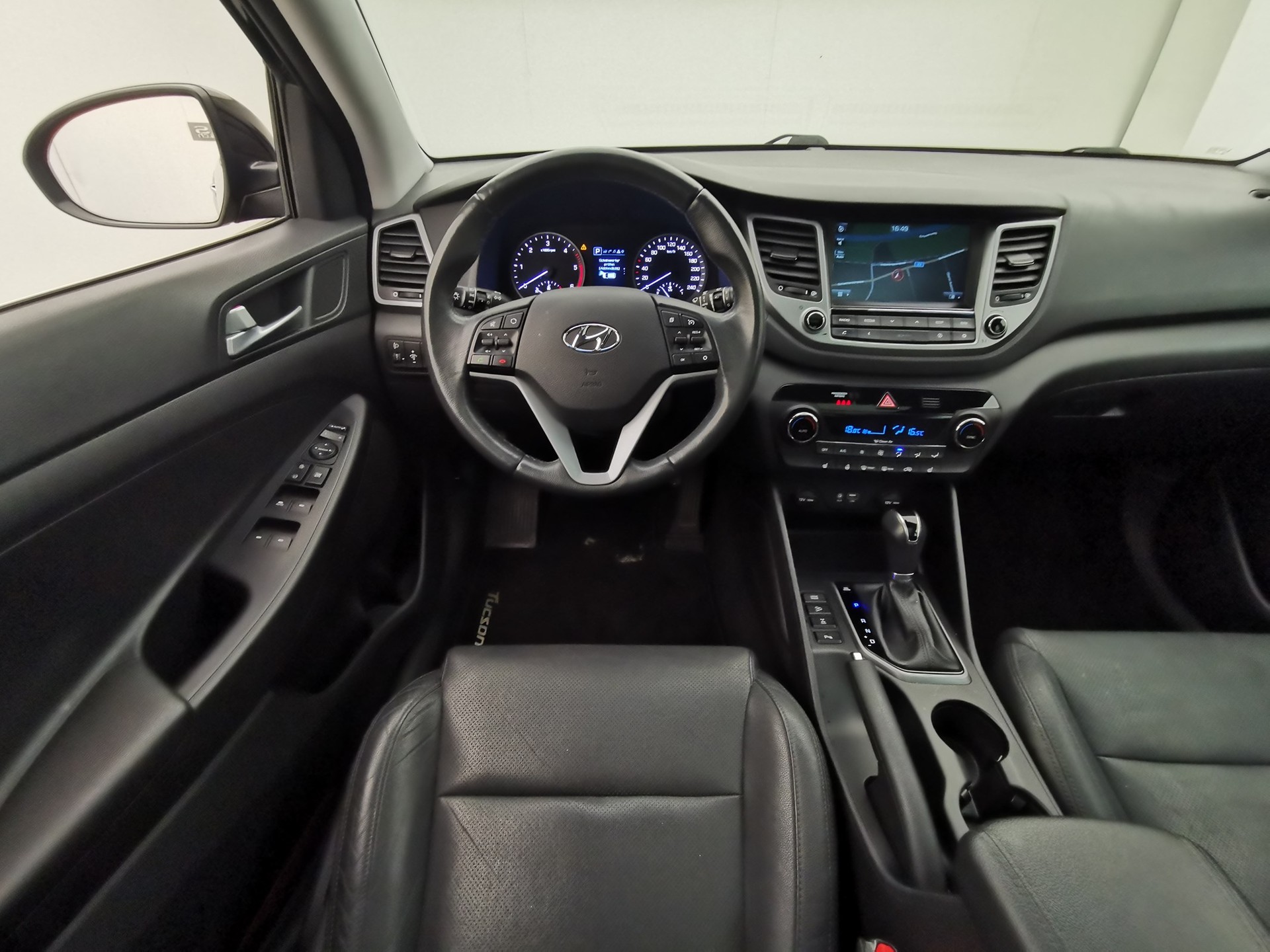HYUNDAI Tucson 2.0 CRDI Vertex 4WD-image-11