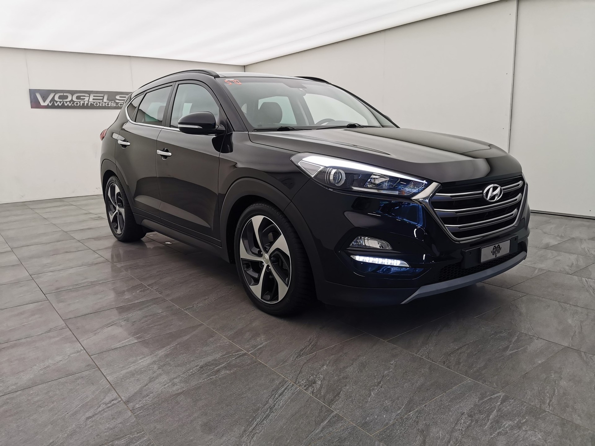 HYUNDAI Tucson 2.0 CRDI Vertex 4WD-image-2