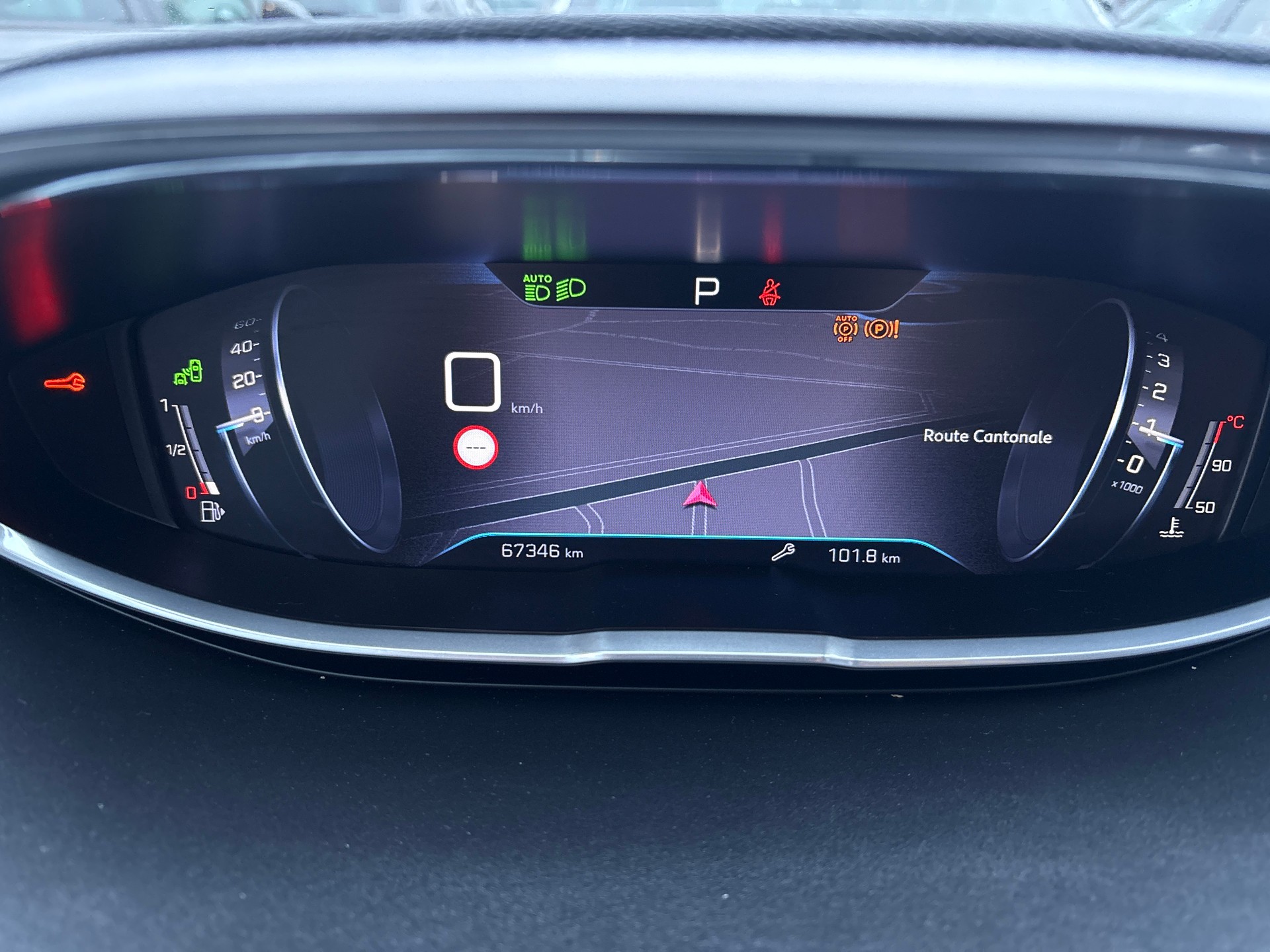 PEUGEOT 3008 1.6 THP Allure EAT-image-9