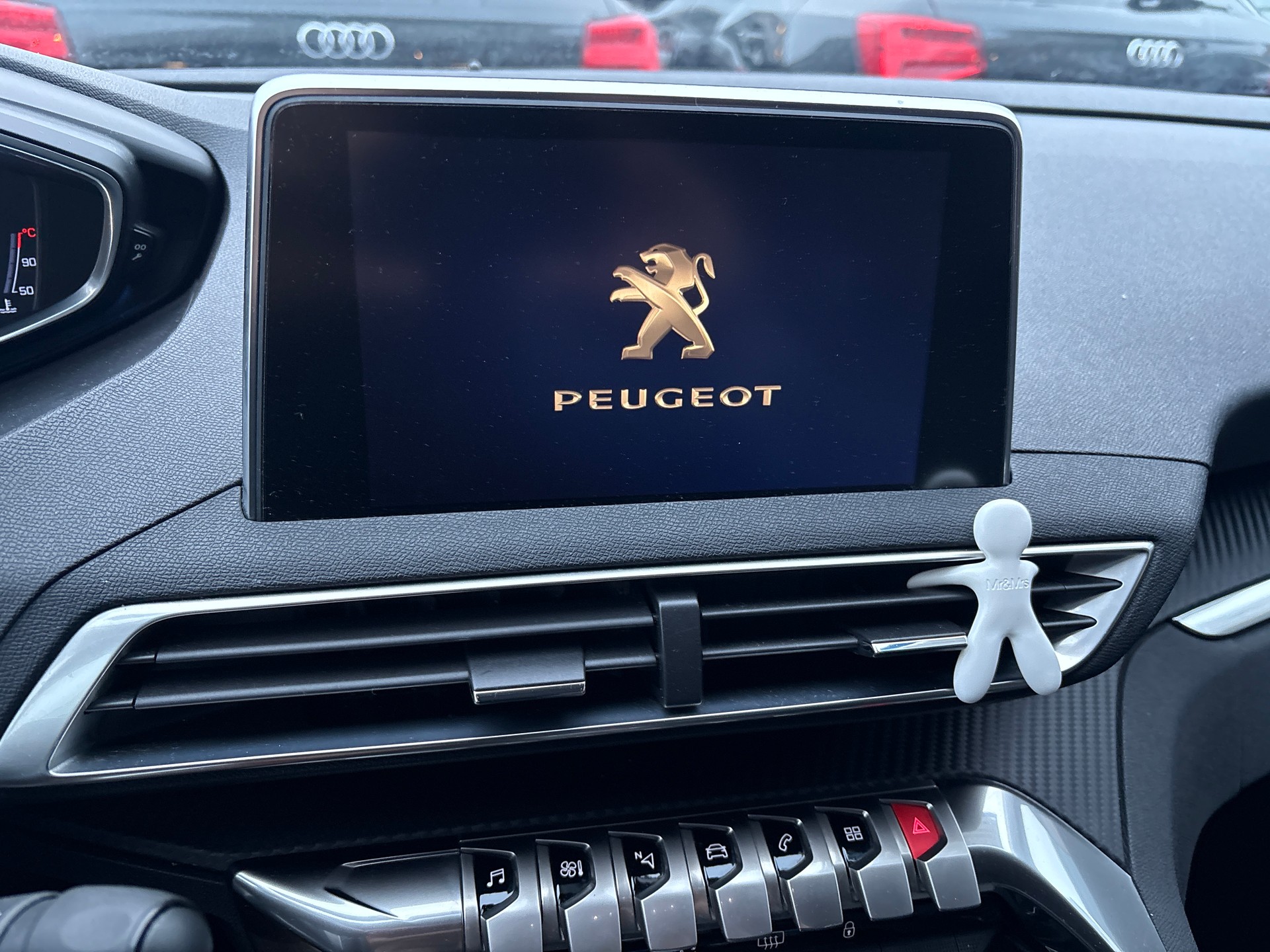 PEUGEOT 3008 1.6 THP Allure EAT-image-7