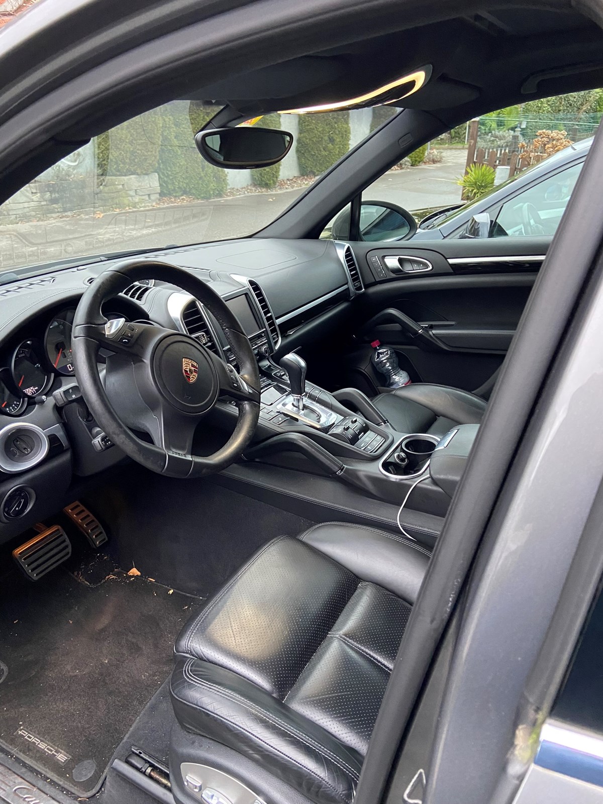 PORSCHE Cayenne S-image-4
