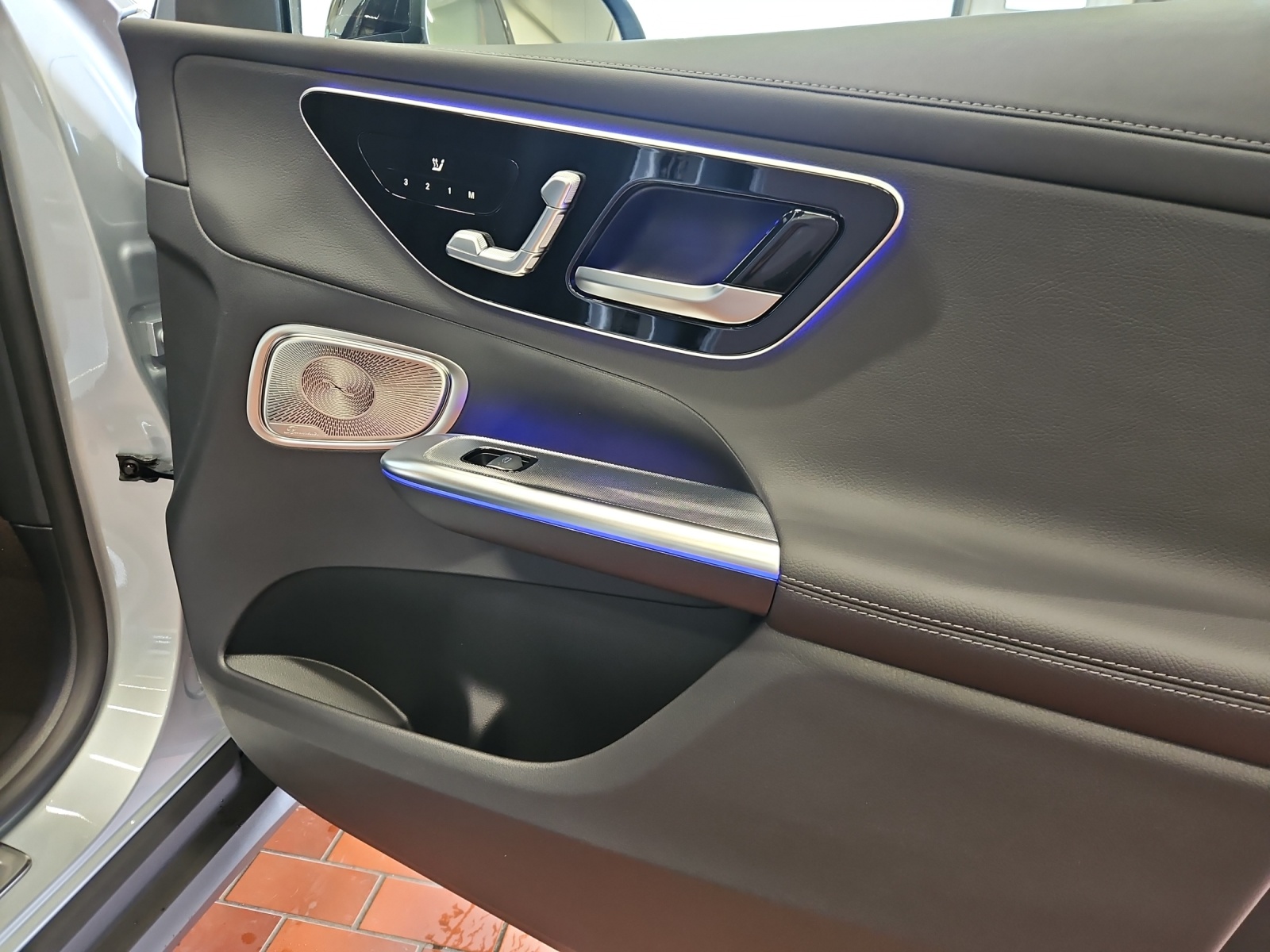 MERCEDES-BENZ GLC 220 d 4M 9G-Tronic-image-15