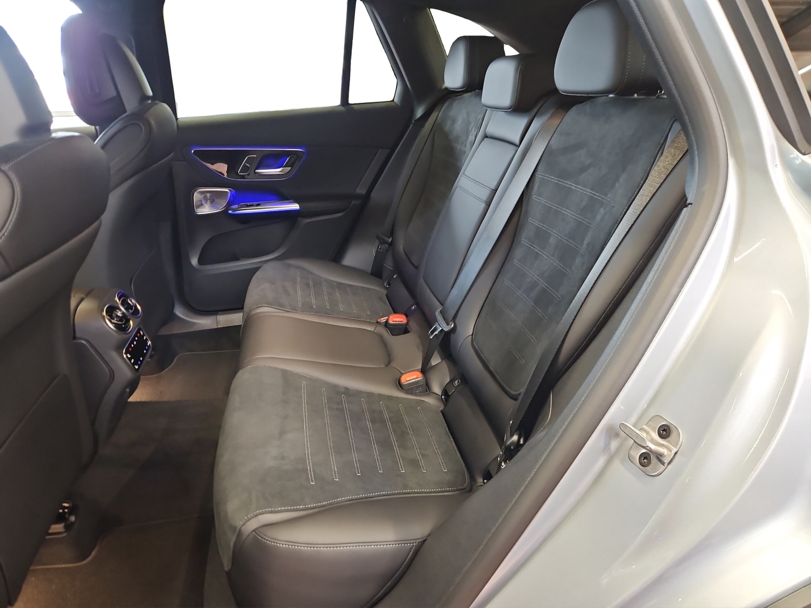 MERCEDES-BENZ GLC 220 d 4M 9G-Tronic-image-17