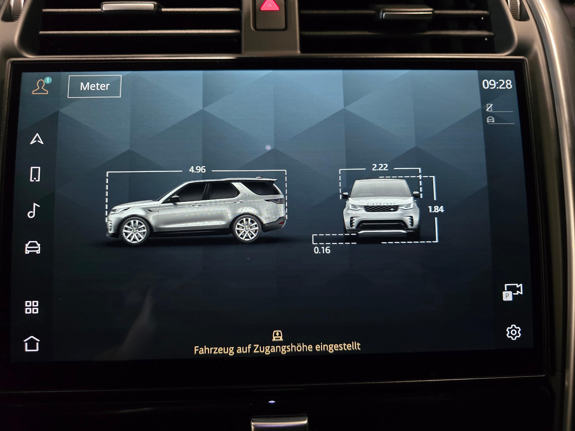 LAND ROVER Discovery 3.0 D I6 300 Metropolitan Edition-image-12