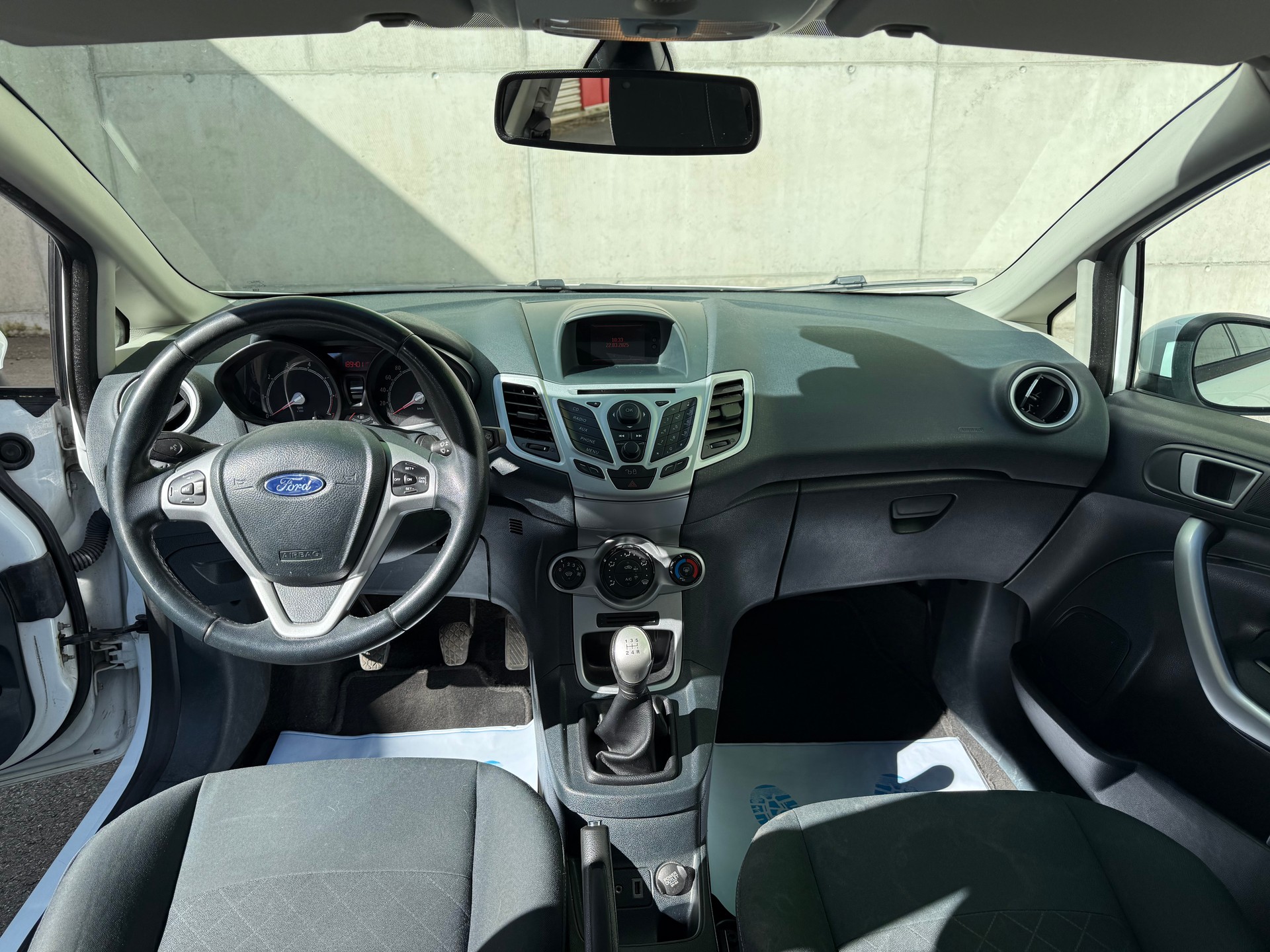 FORD Fiesta 1.4 16V Trend+-image-10